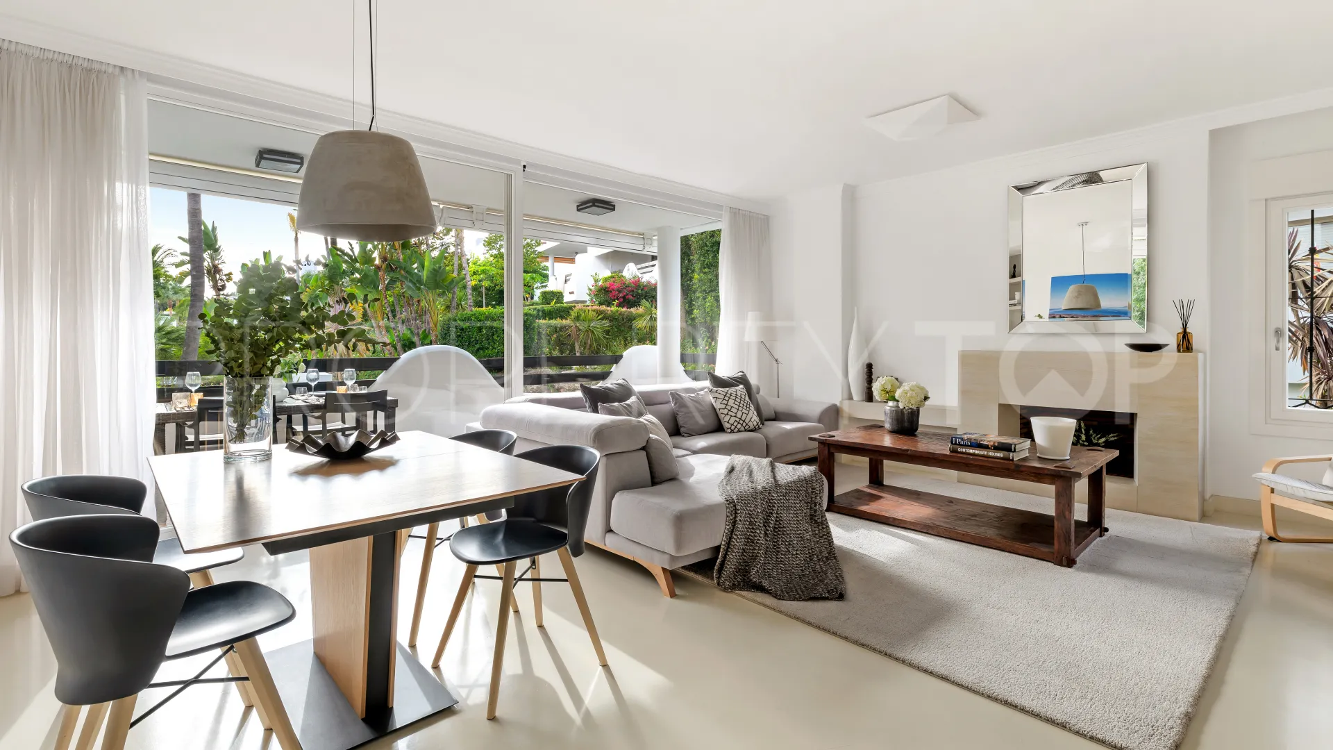Golden Mile town house for sale