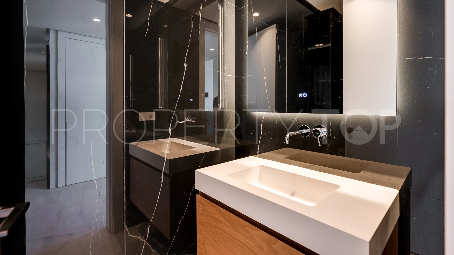 La Mairena apartment for sale