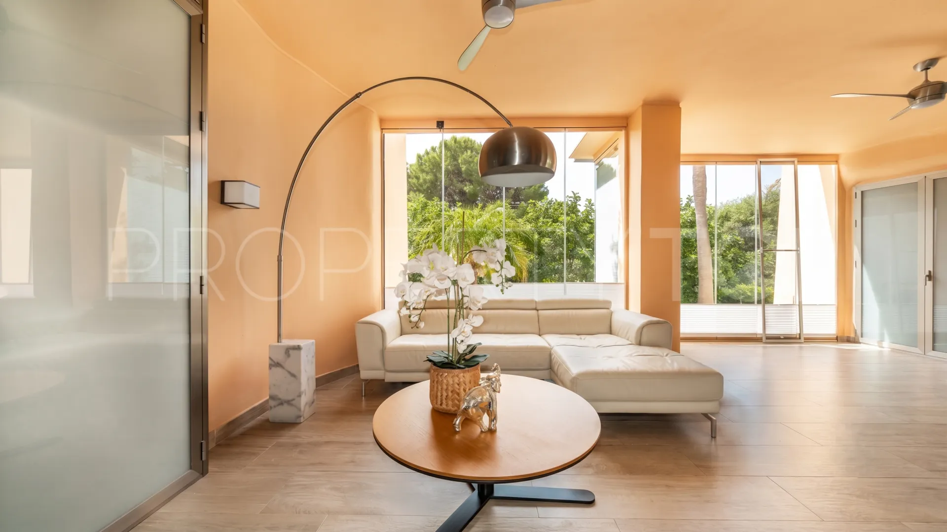 For sale ground floor apartment with 2 bedrooms in Sierra Blanca