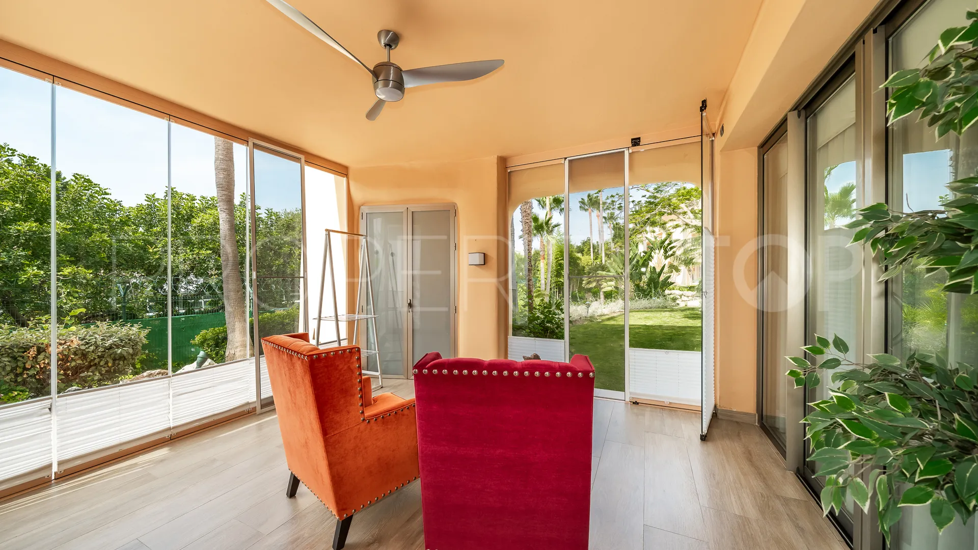 For sale ground floor apartment with 2 bedrooms in Sierra Blanca