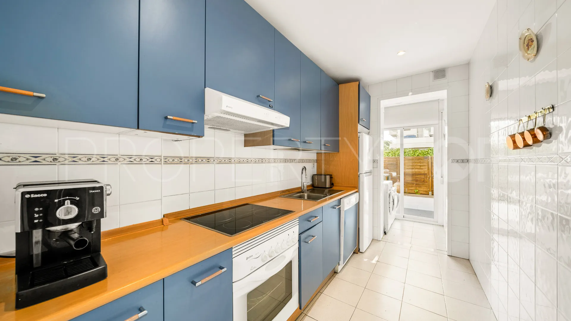 Apartamento planta baja con 2 dormitorios a la venta en Golden Mile