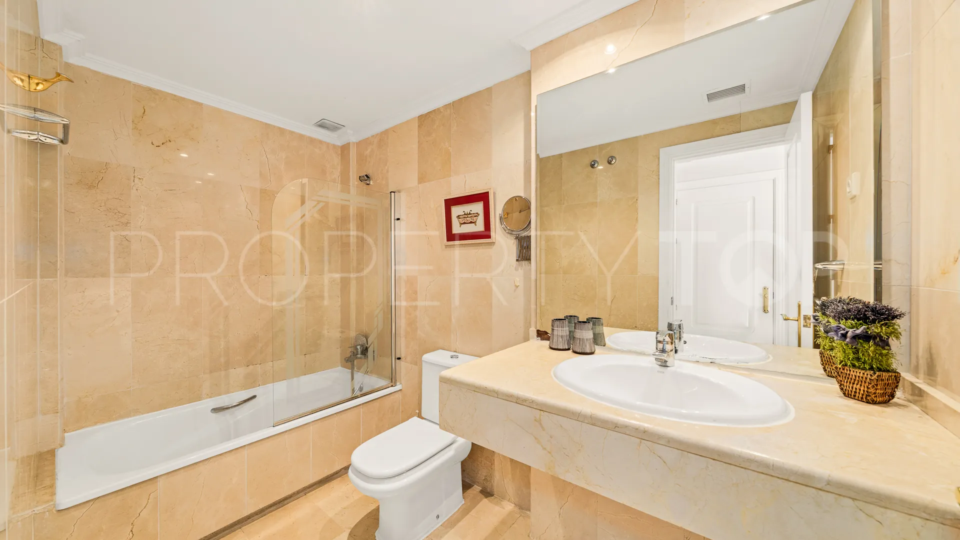 Apartamento planta baja con 2 dormitorios a la venta en Golden Mile
