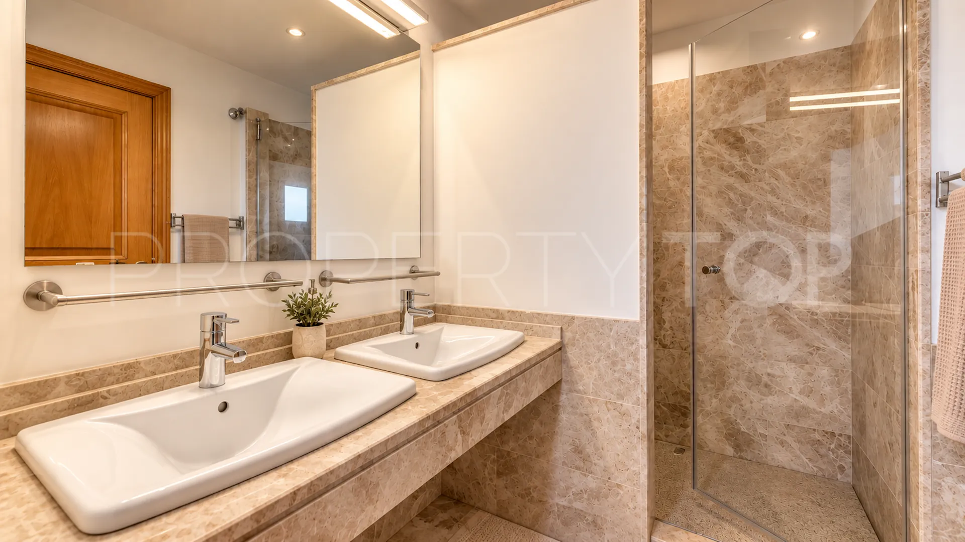 Los Monteros, casa con 3 dormitorios a la venta