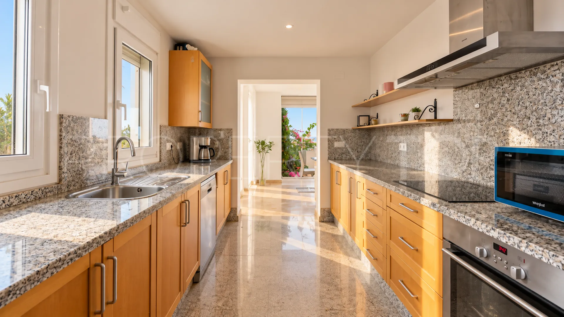 Los Monteros, casa con 3 dormitorios a la venta