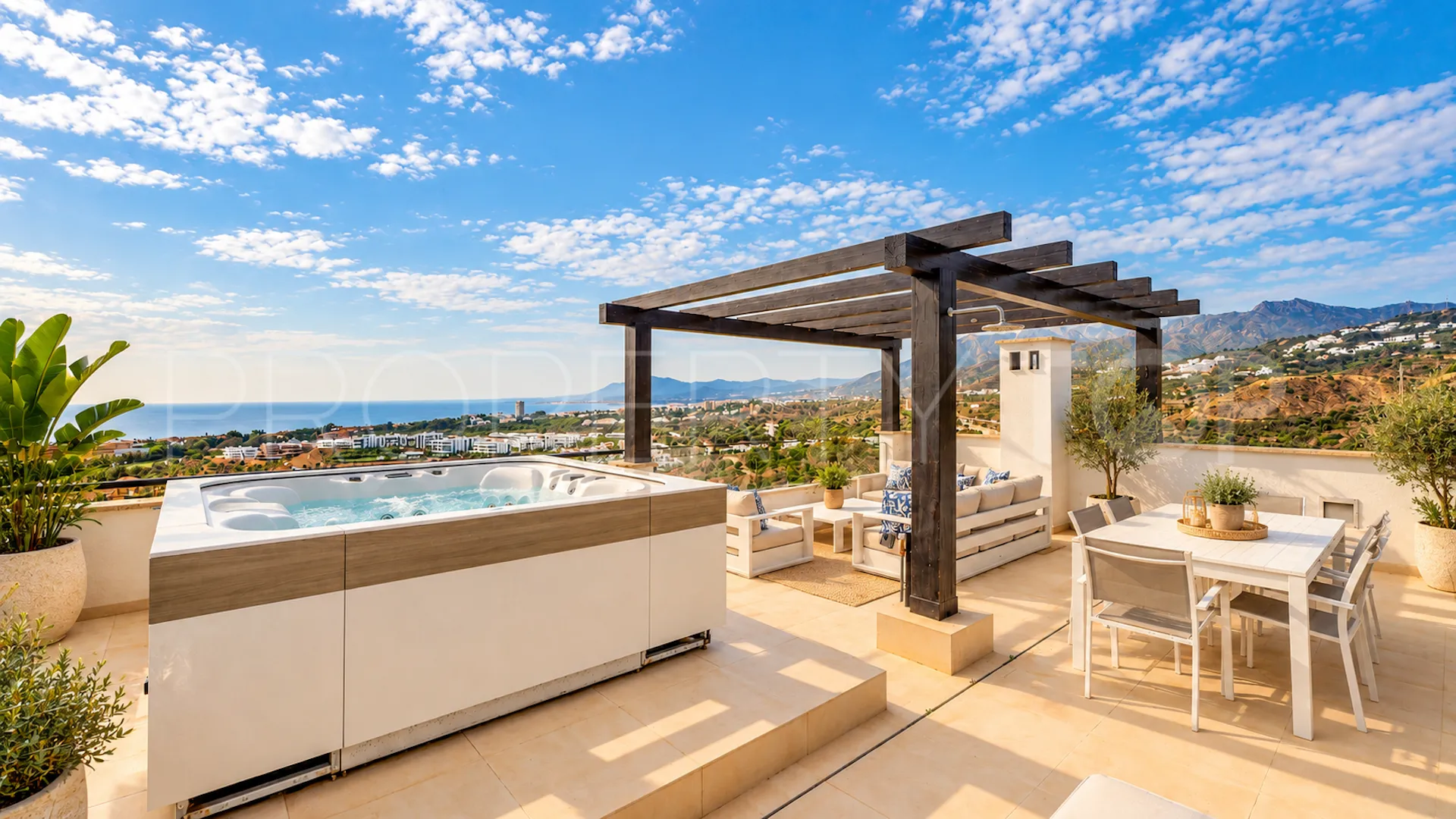 Los Monteros, casa con 3 dormitorios a la venta