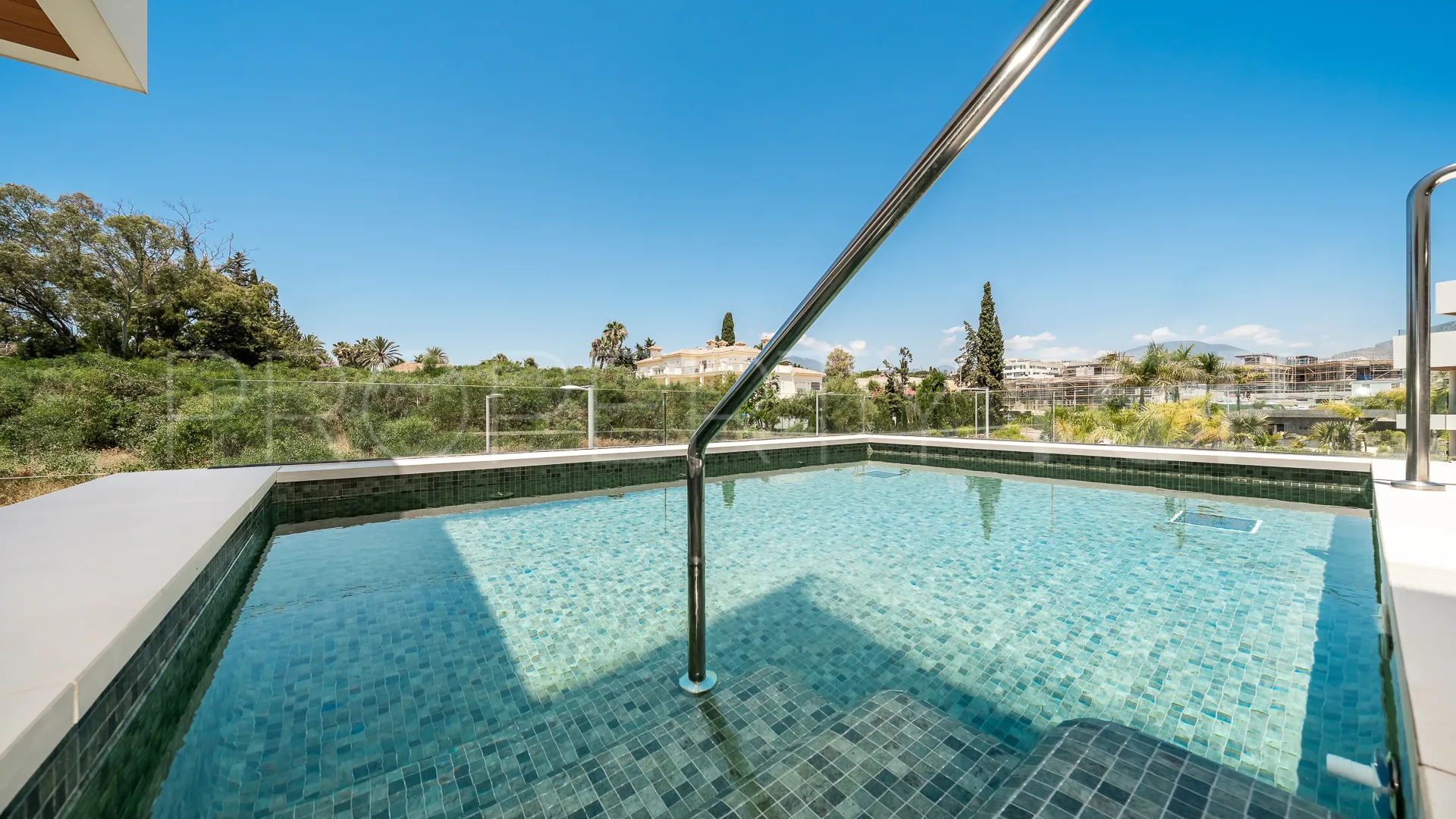 Se vende apartamento en Beach Side Golden Mile