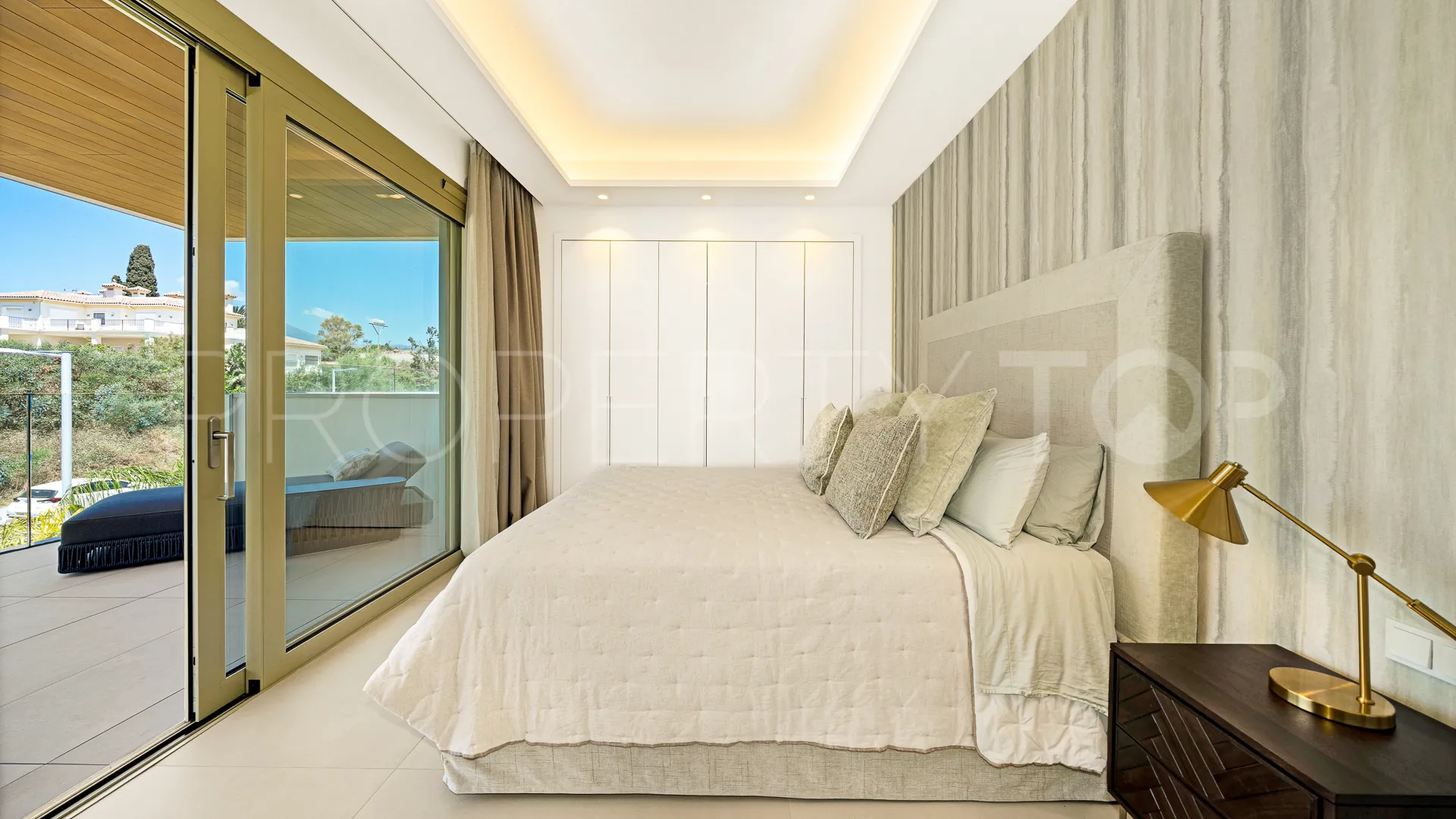 Se vende apartamento en Beach Side Golden Mile