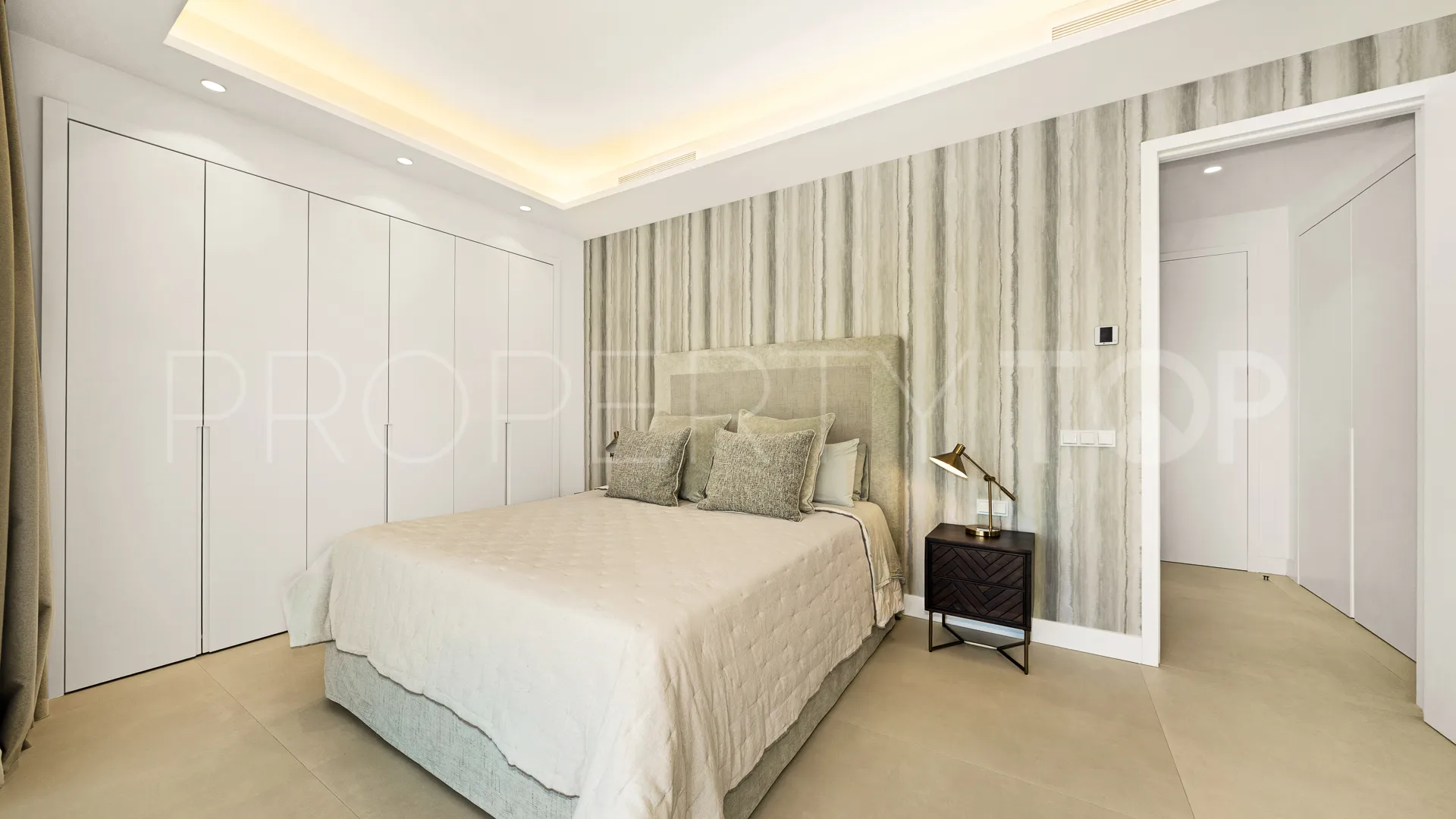 Se vende apartamento en Beach Side Golden Mile