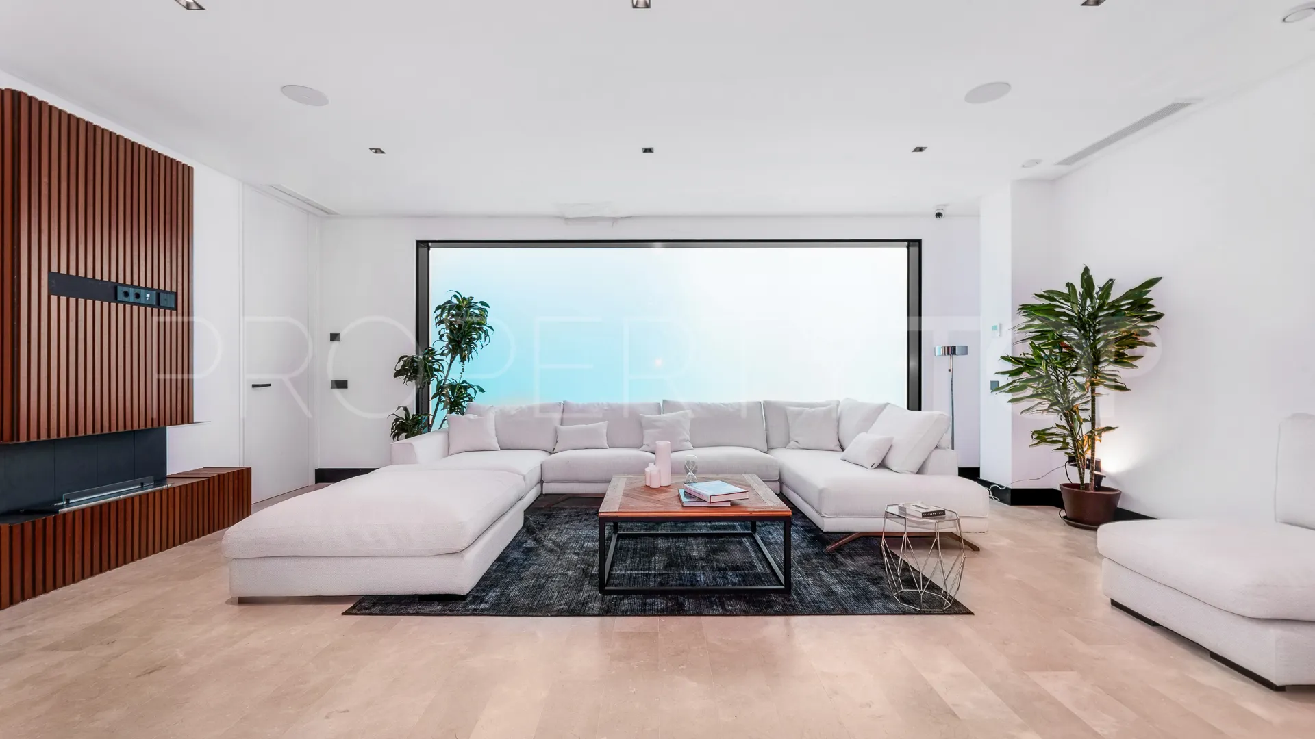 Beach Side Golden Mile 5 bedrooms villa for sale