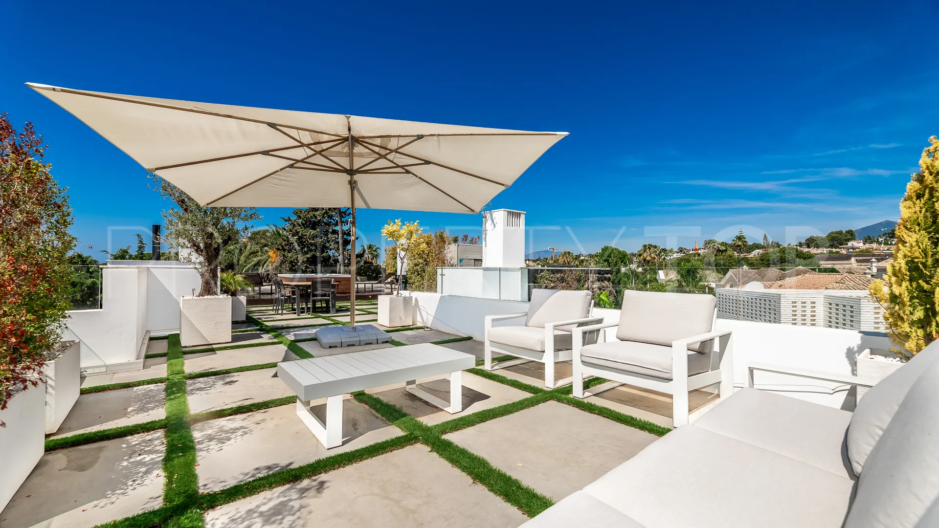 Beach Side Golden Mile 5 bedrooms villa for sale