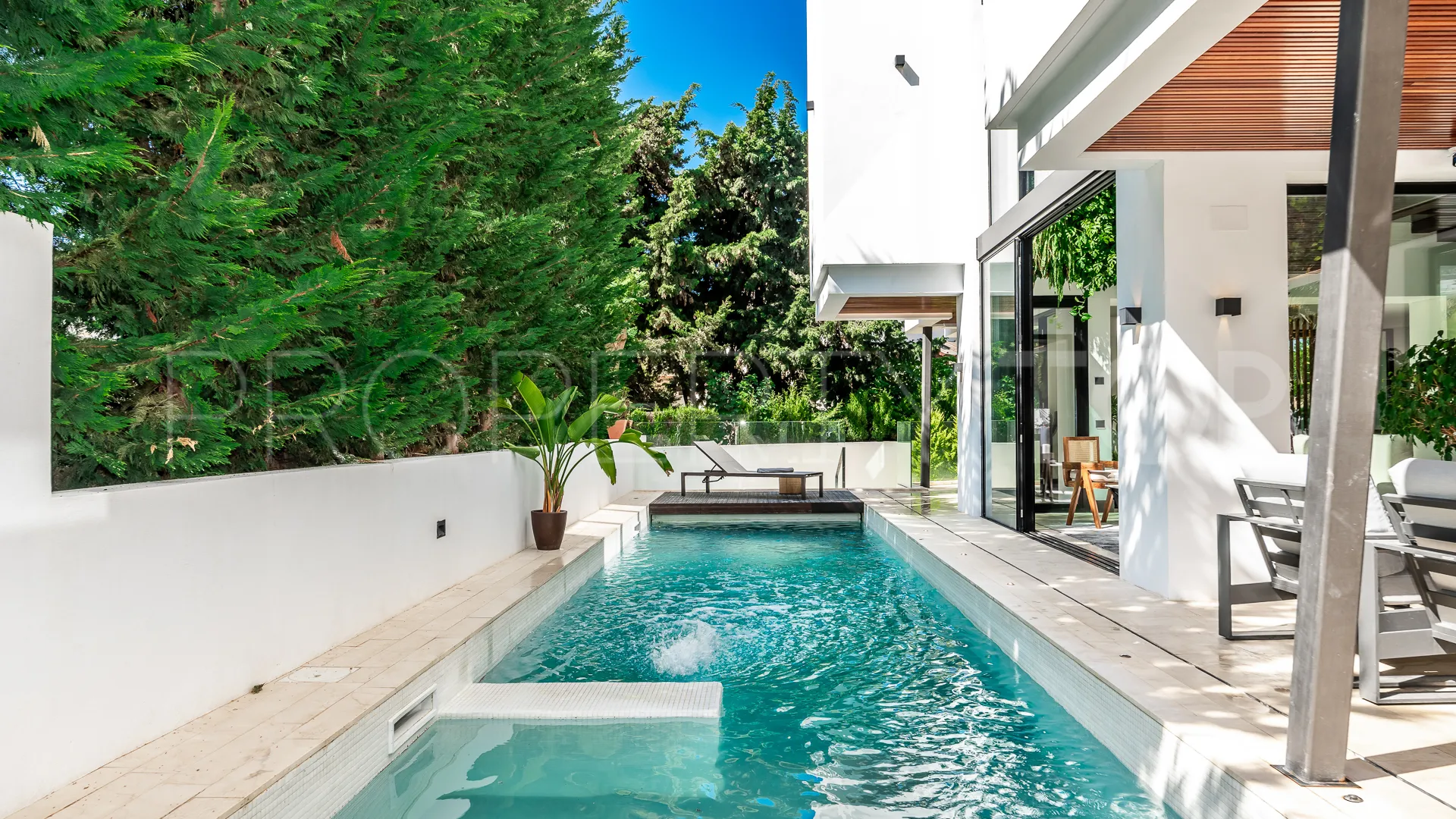 Beach Side Golden Mile 5 bedrooms villa for sale