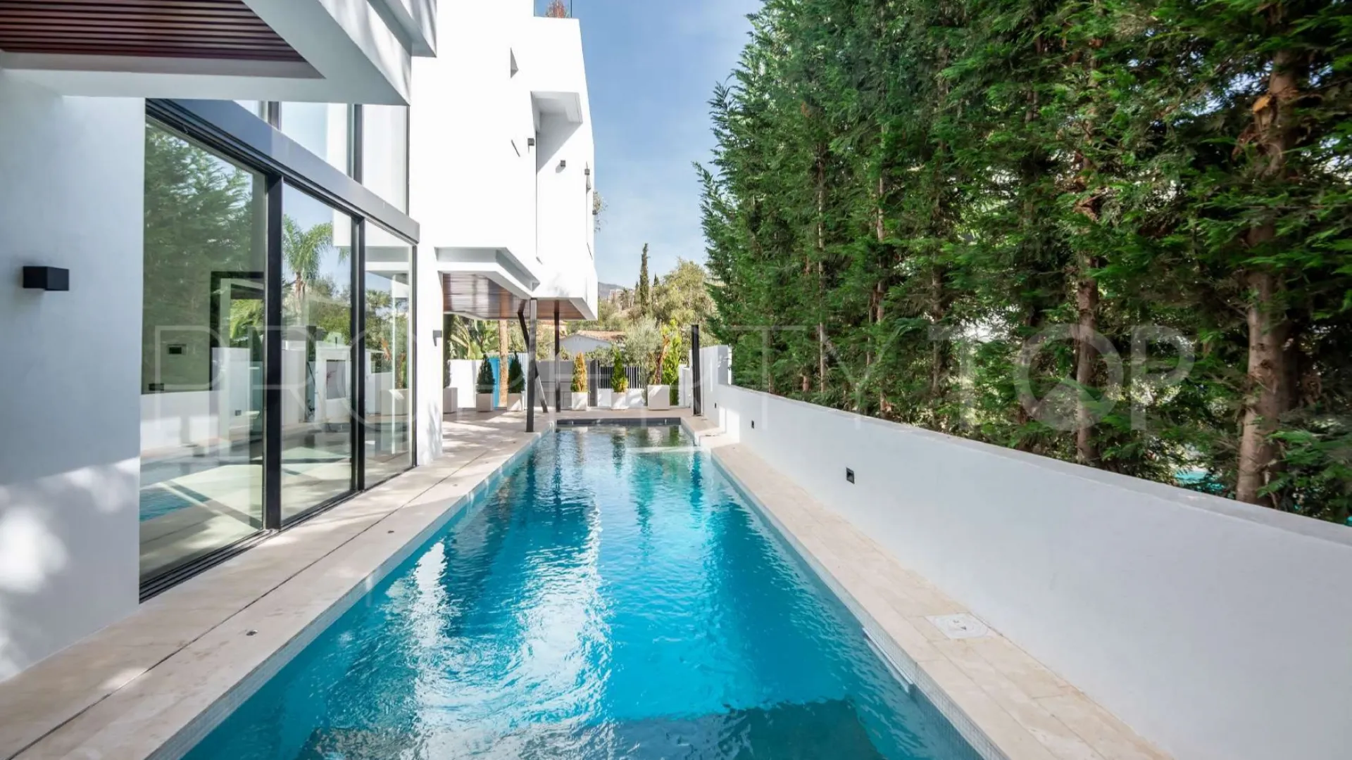 Beach Side Golden Mile 5 bedrooms villa for sale