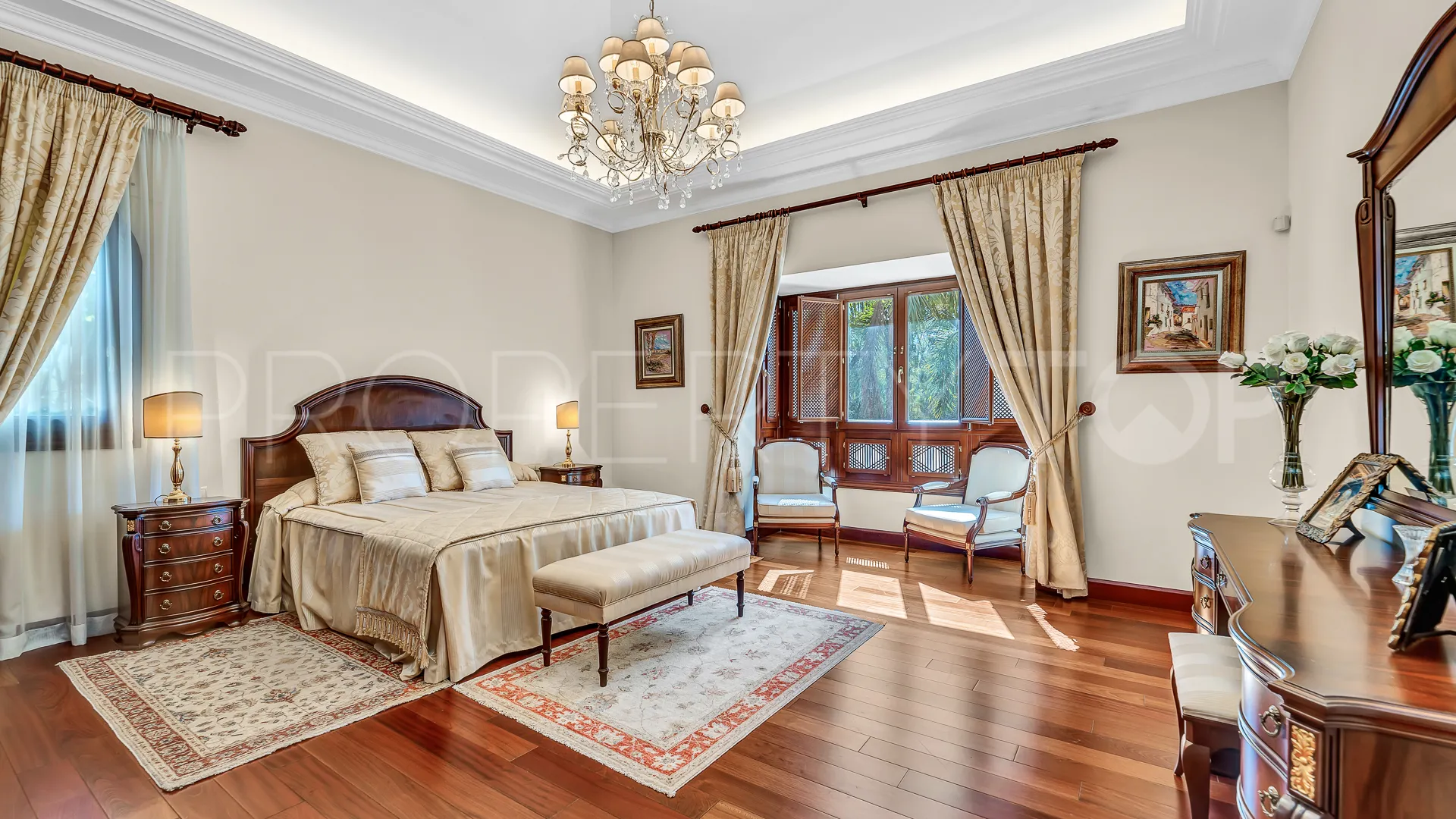For sale Guadalmina Baja villa with 8 bedrooms