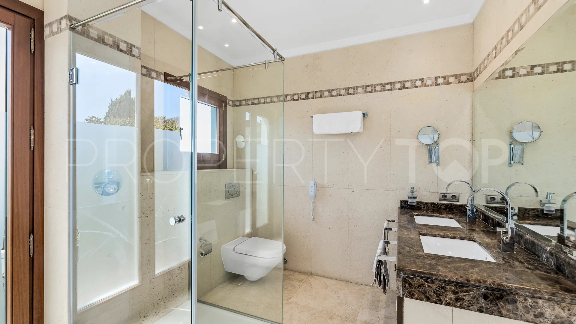 Penthouse for sale in Puente Romano