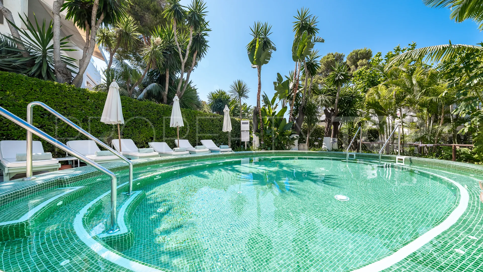 Penthouse for sale in Puente Romano