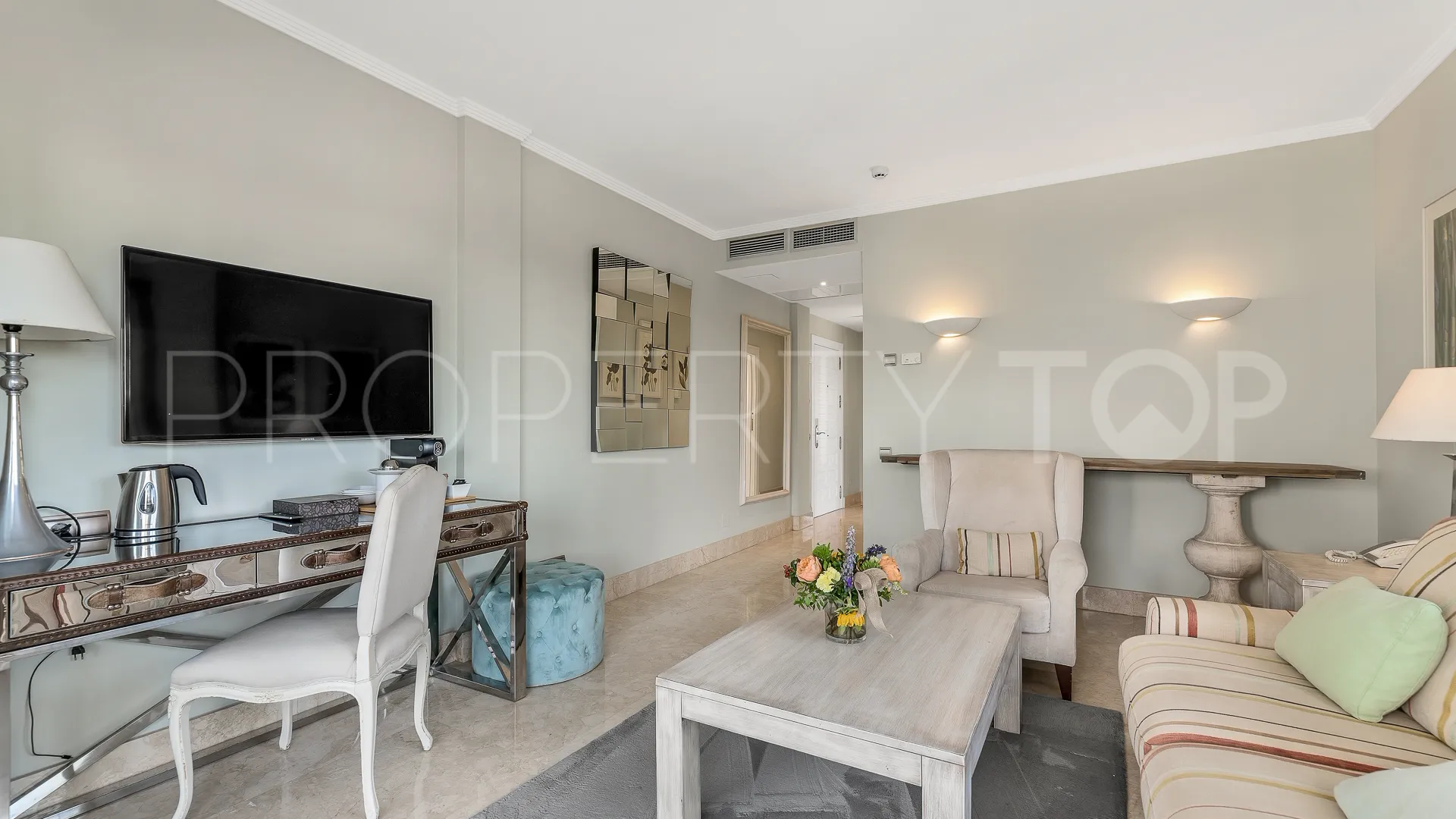 Penthouse for sale in Puente Romano
