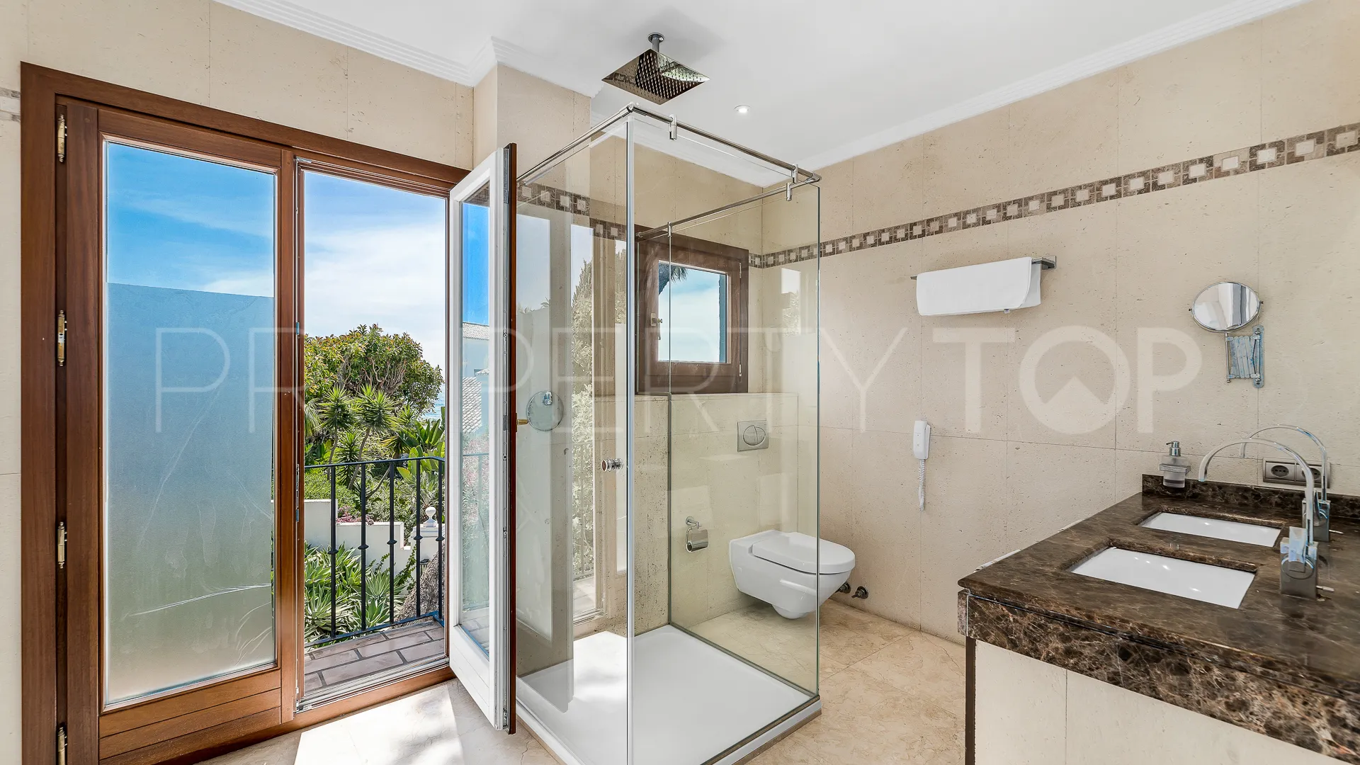 Penthouse for sale in Puente Romano