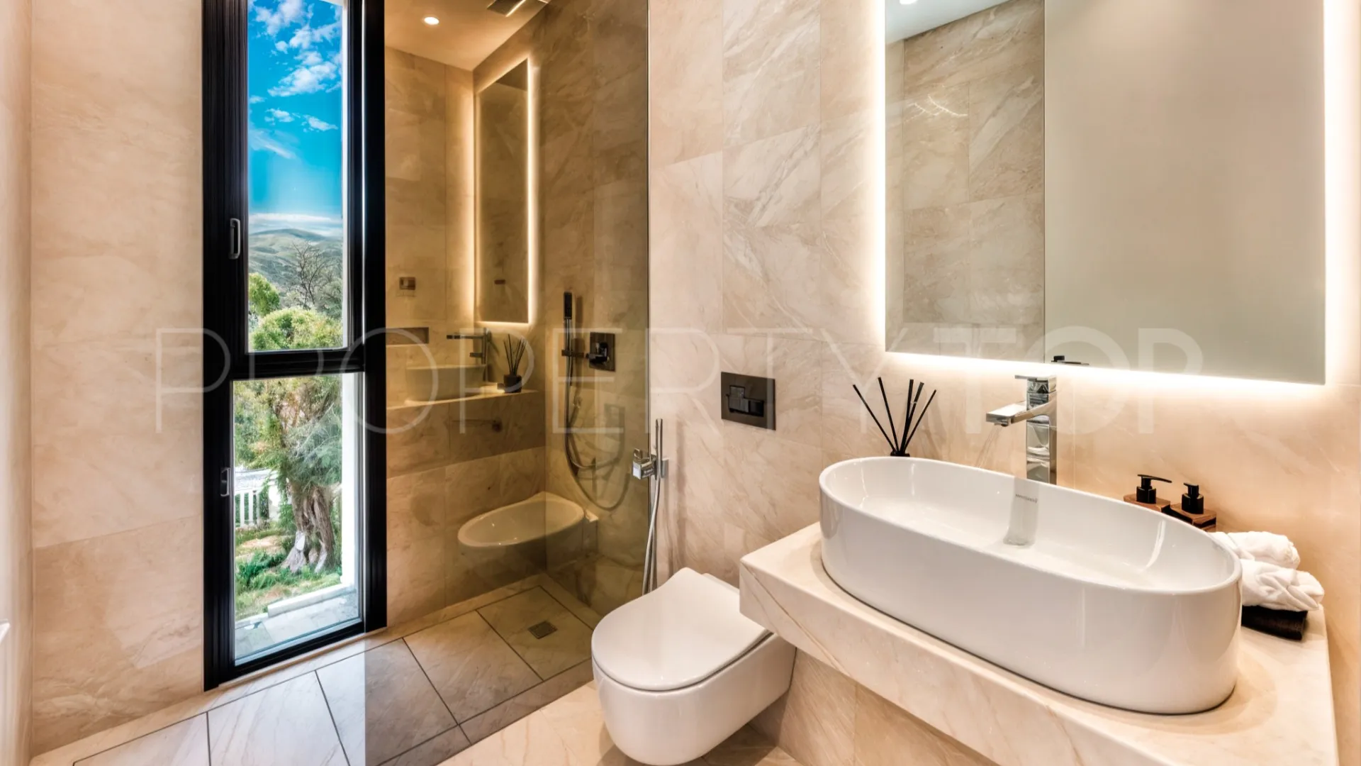 Las Lomas del Marbella Club, villa de 5 dormitorios en venta