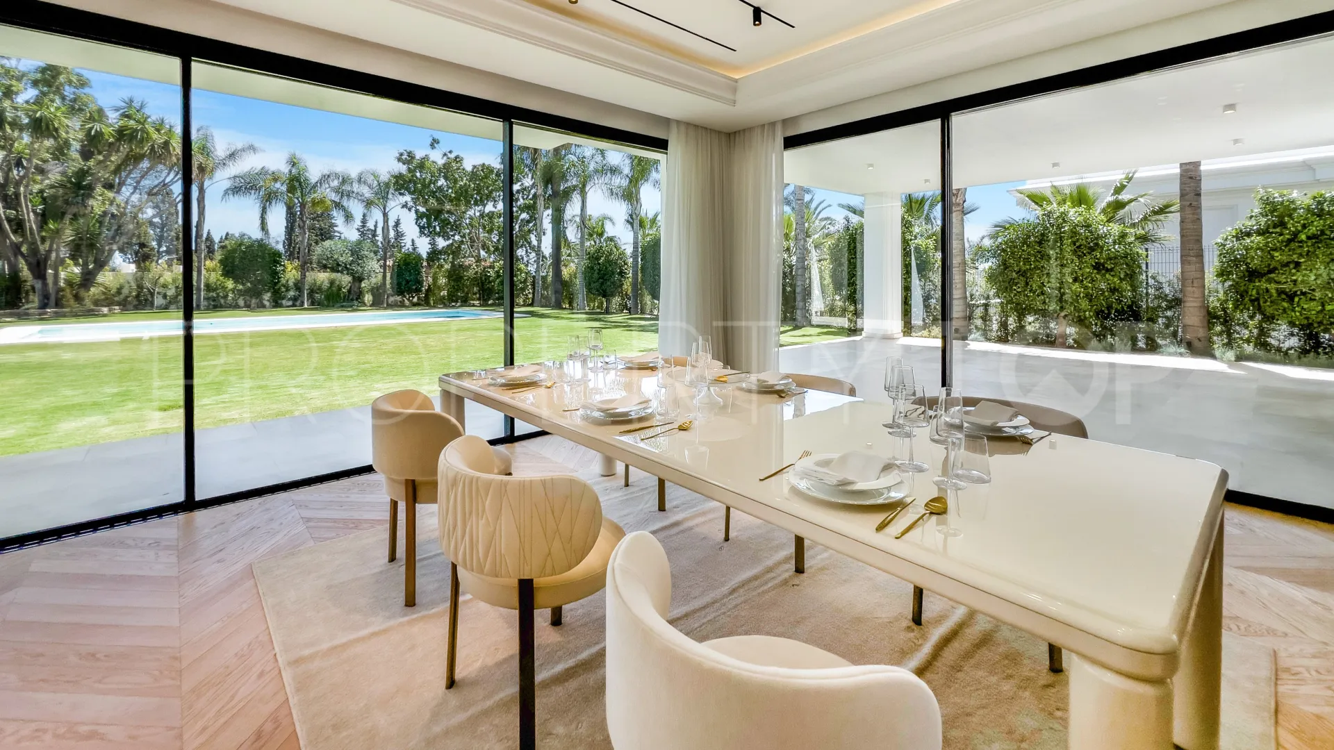 Las Lomas del Marbella Club, villa de 5 dormitorios en venta