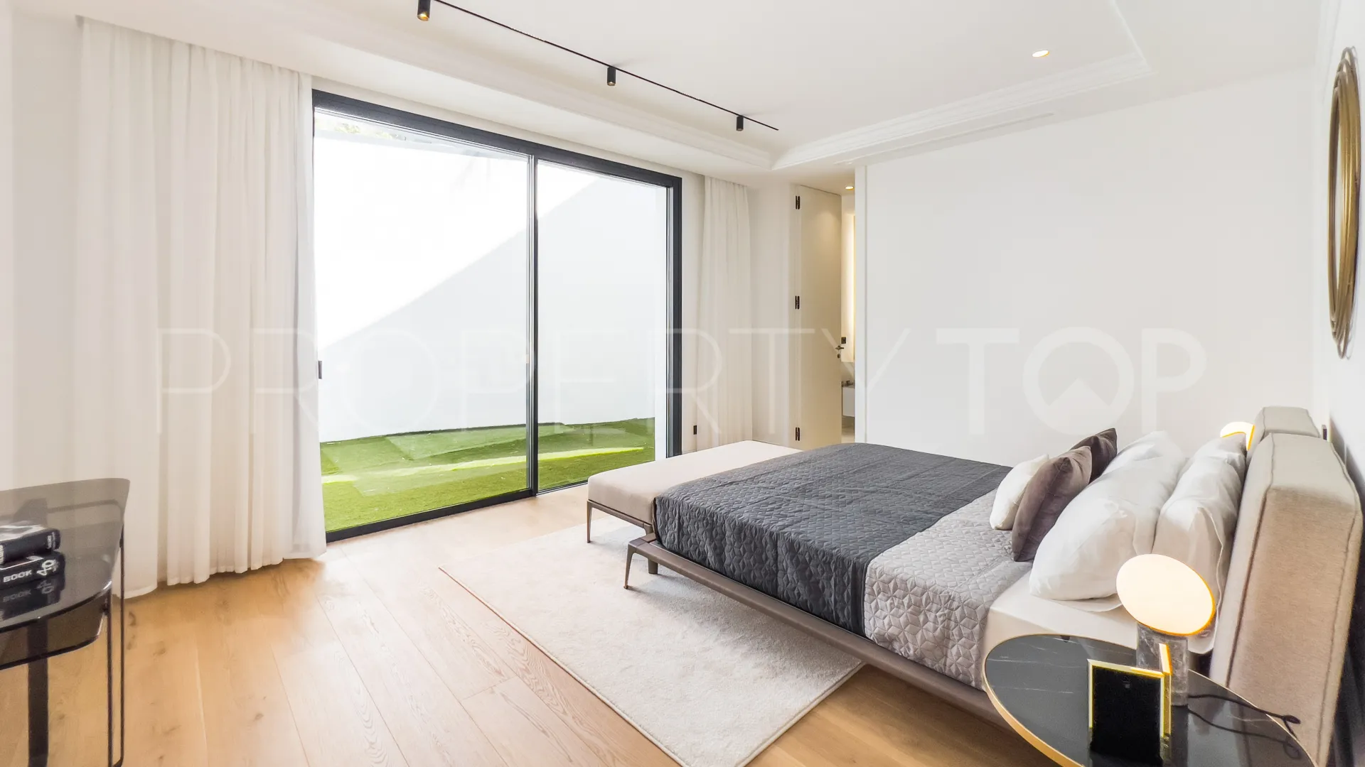 Las Lomas del Marbella Club, villa de 5 dormitorios en venta