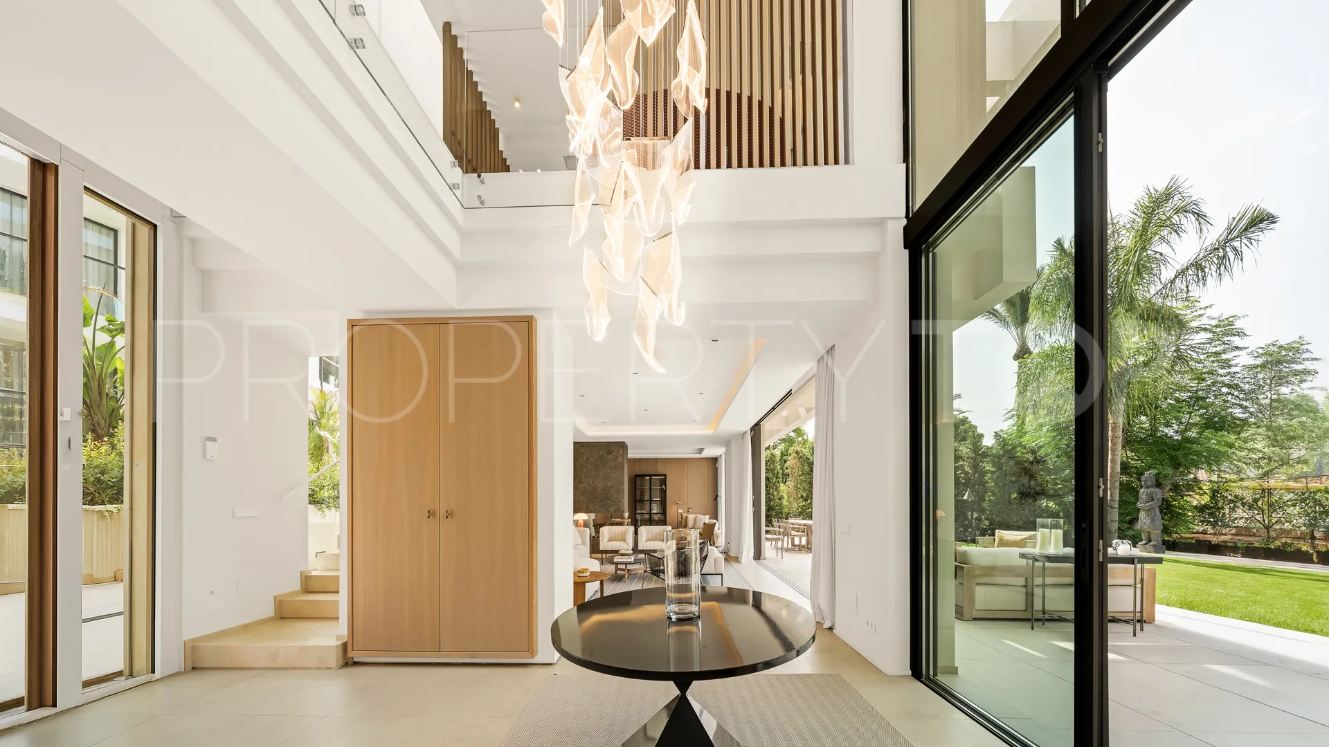 Villa en venta en Los Monteros con 5 dormitorios