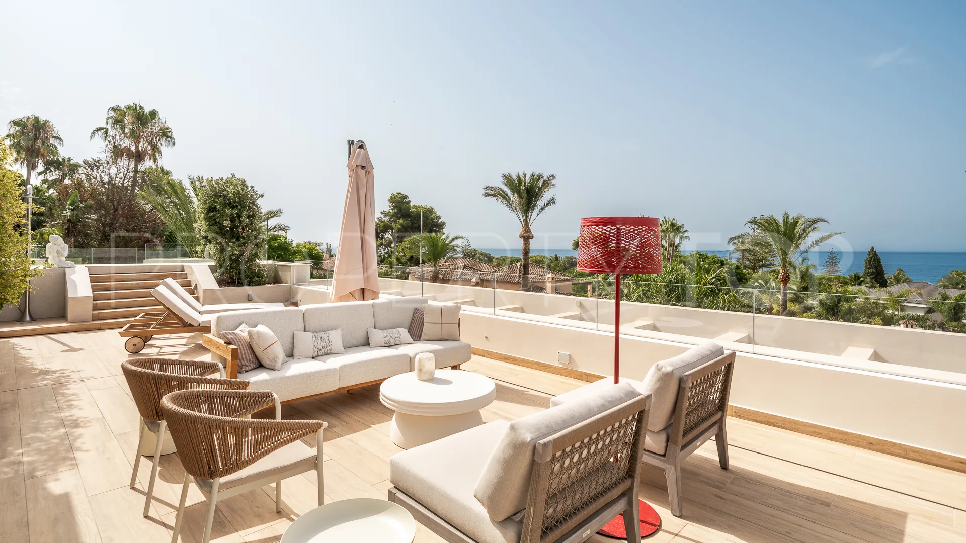 Villa en venta en Los Monteros con 5 dormitorios