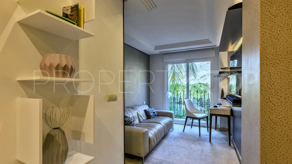 Apartamento en venta en Nueva Andalucia con 3 dormitorios
