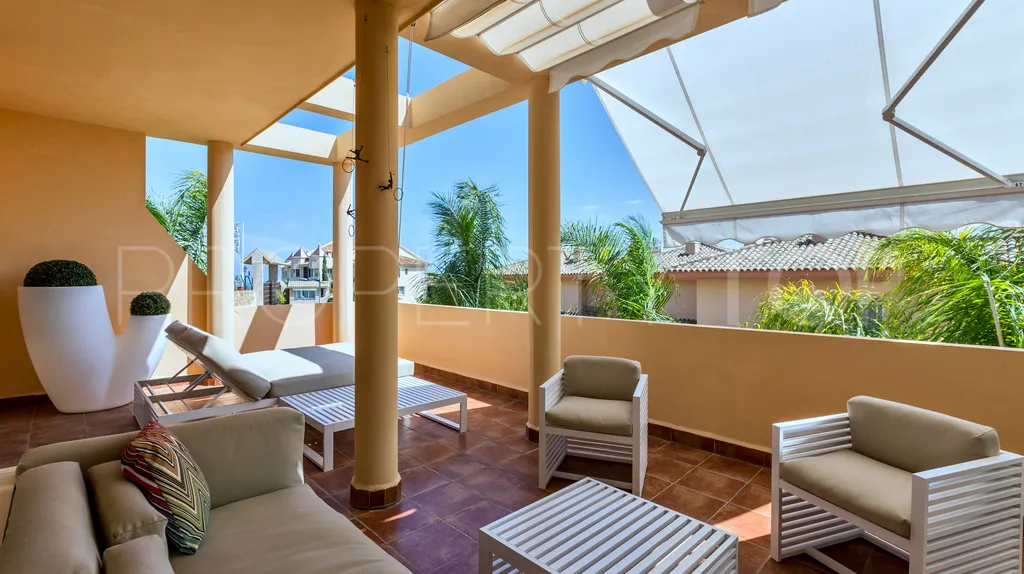 Apartamento en venta en Nueva Andalucia con 3 dormitorios