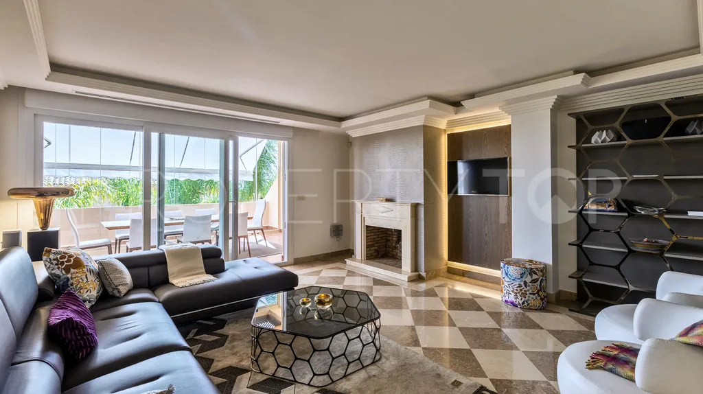 Apartamento en venta en Nueva Andalucia con 3 dormitorios