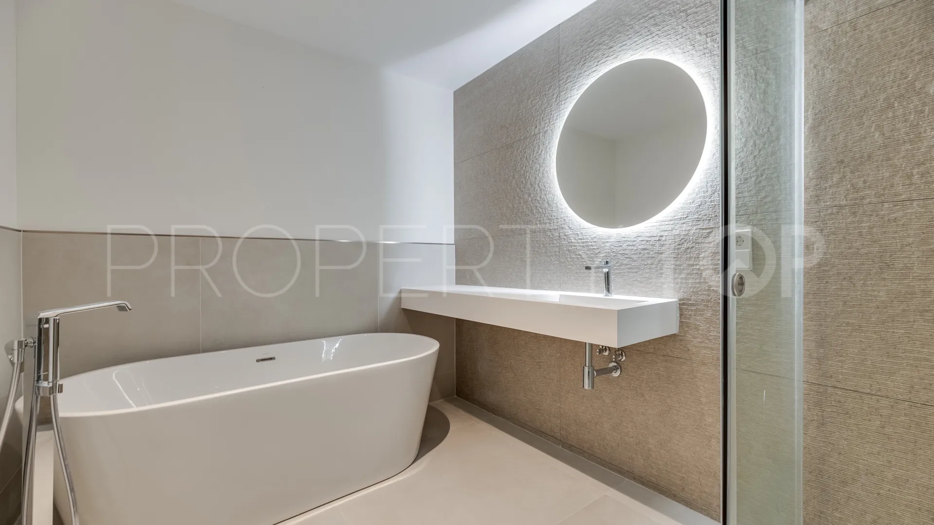 Town house for sale in Guadalmina Alta
