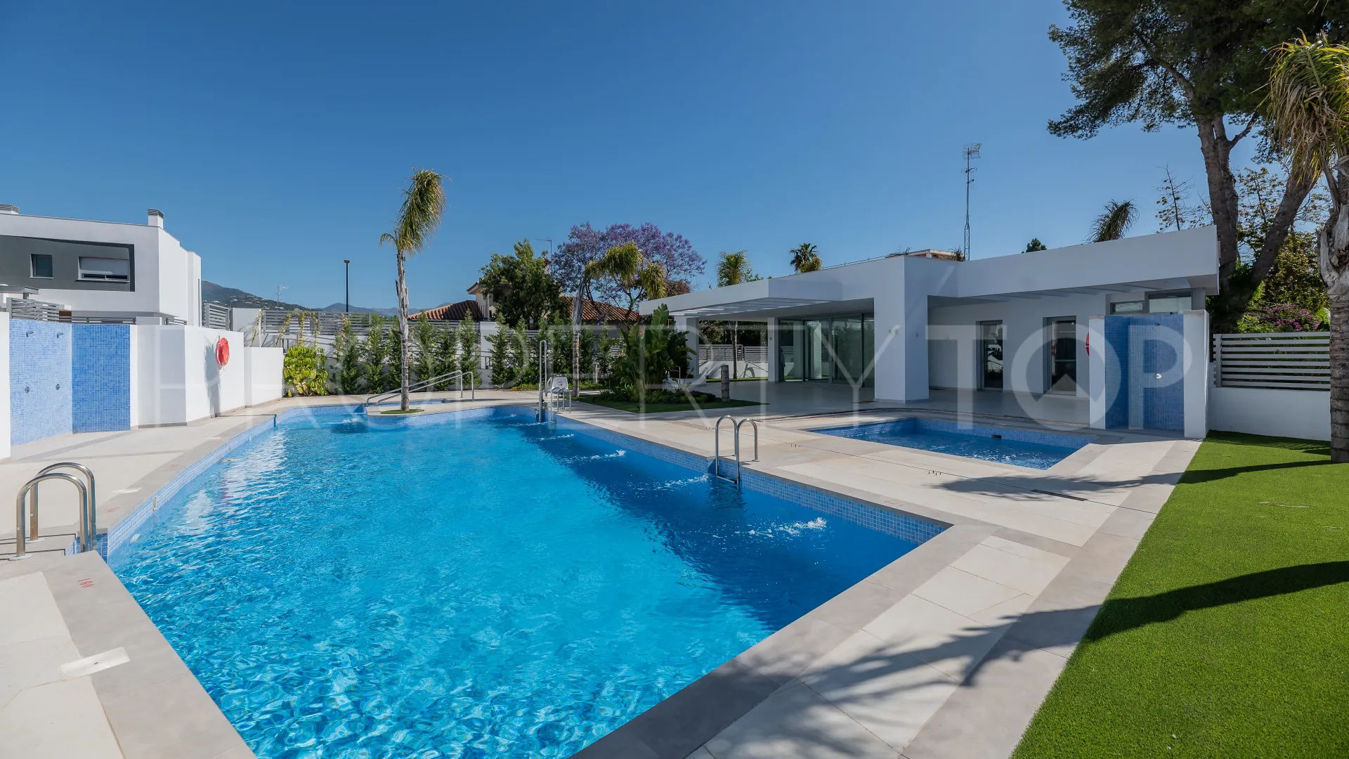 Town house for sale in Guadalmina Alta