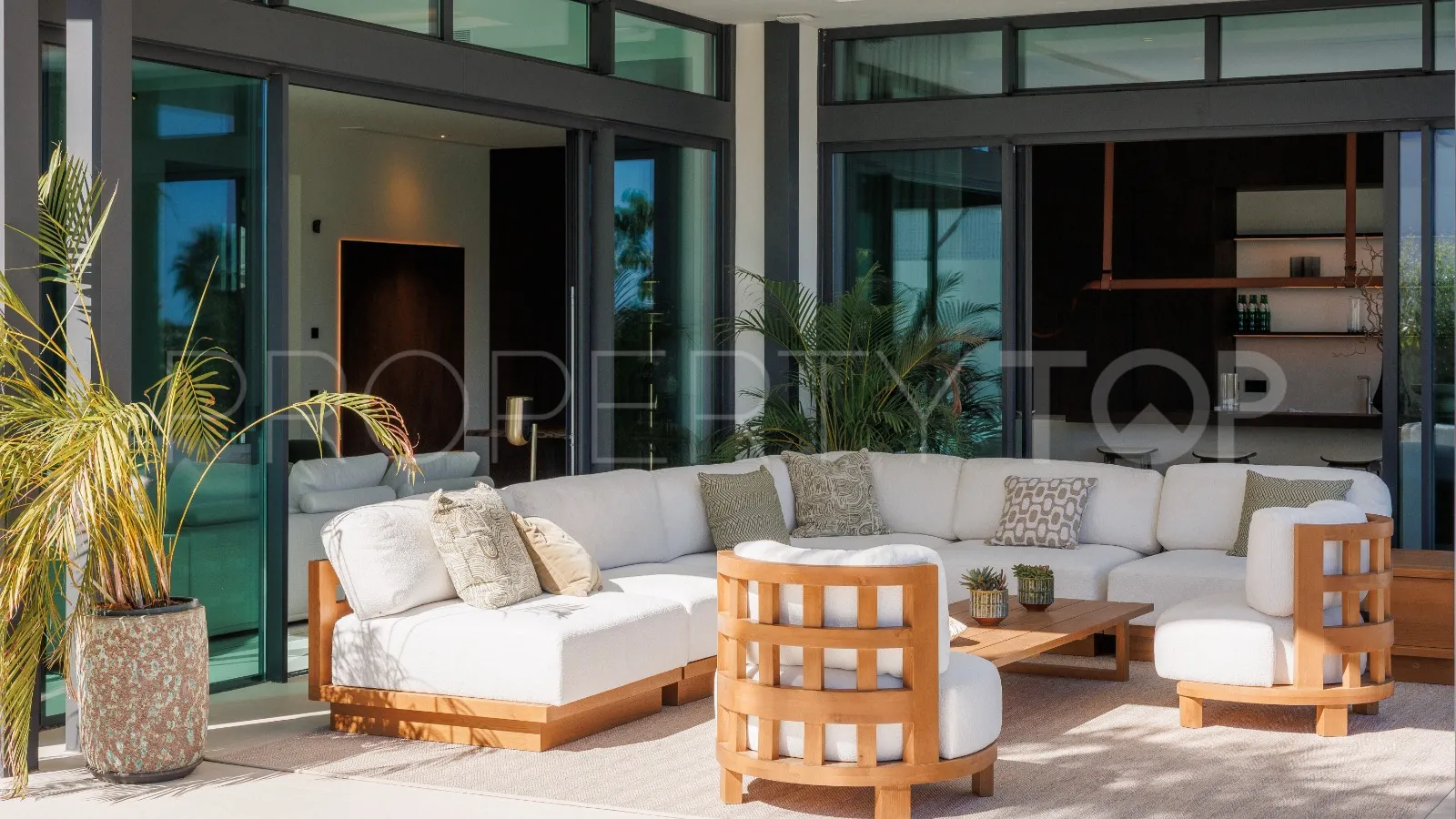For sale Golden Mile villa