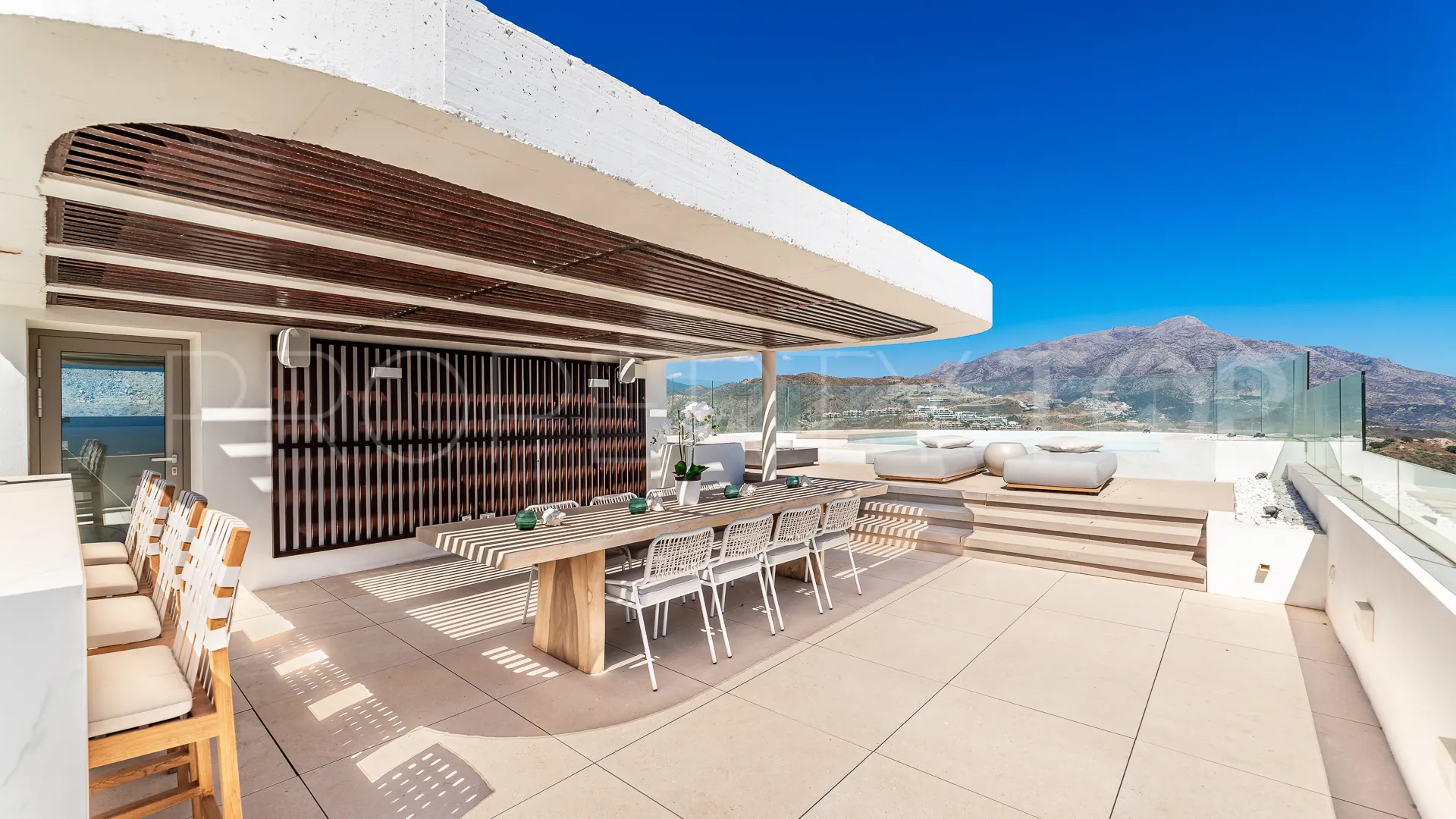 For sale 3 bedrooms penthouse in La Quinta