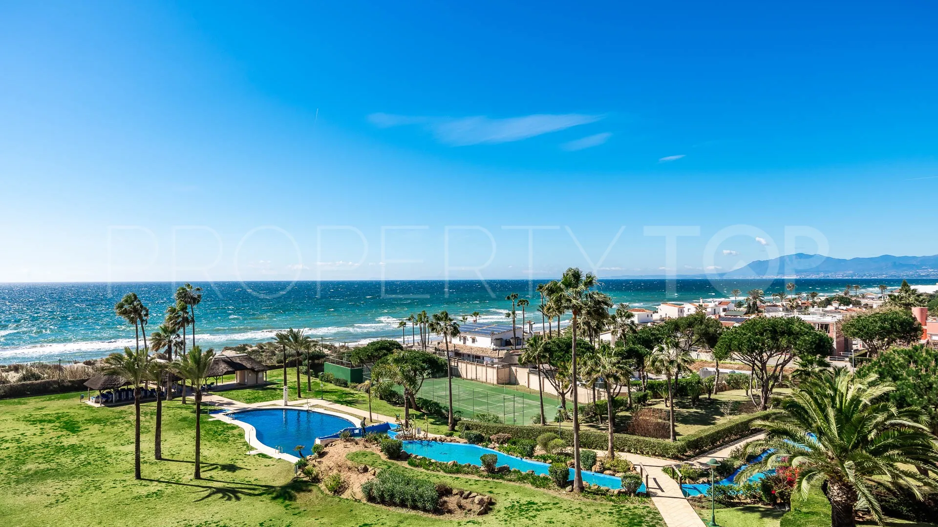 Apartamento en venta con 2 dormitorios en Elviria