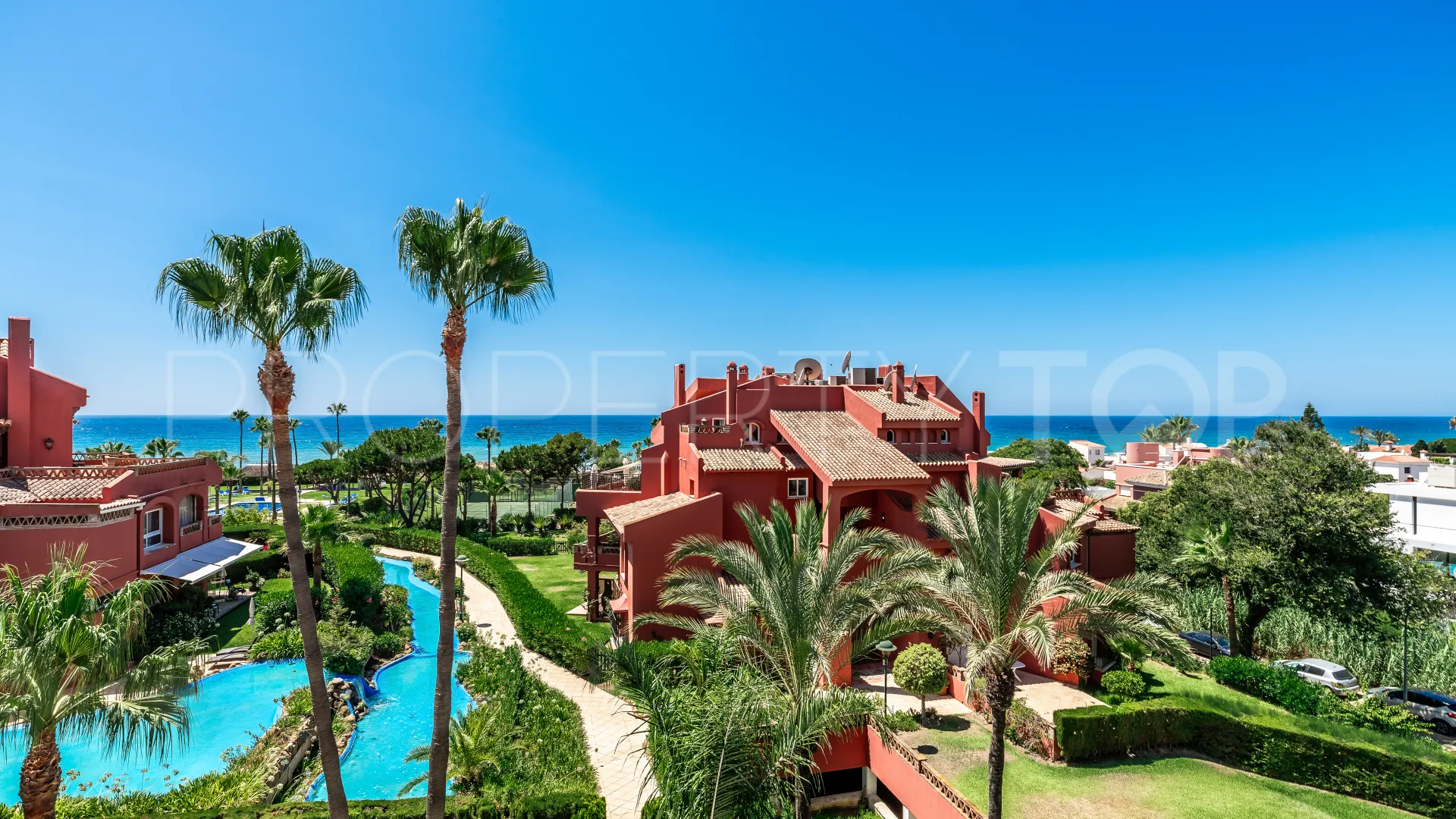 Apartamento en venta con 2 dormitorios en Elviria