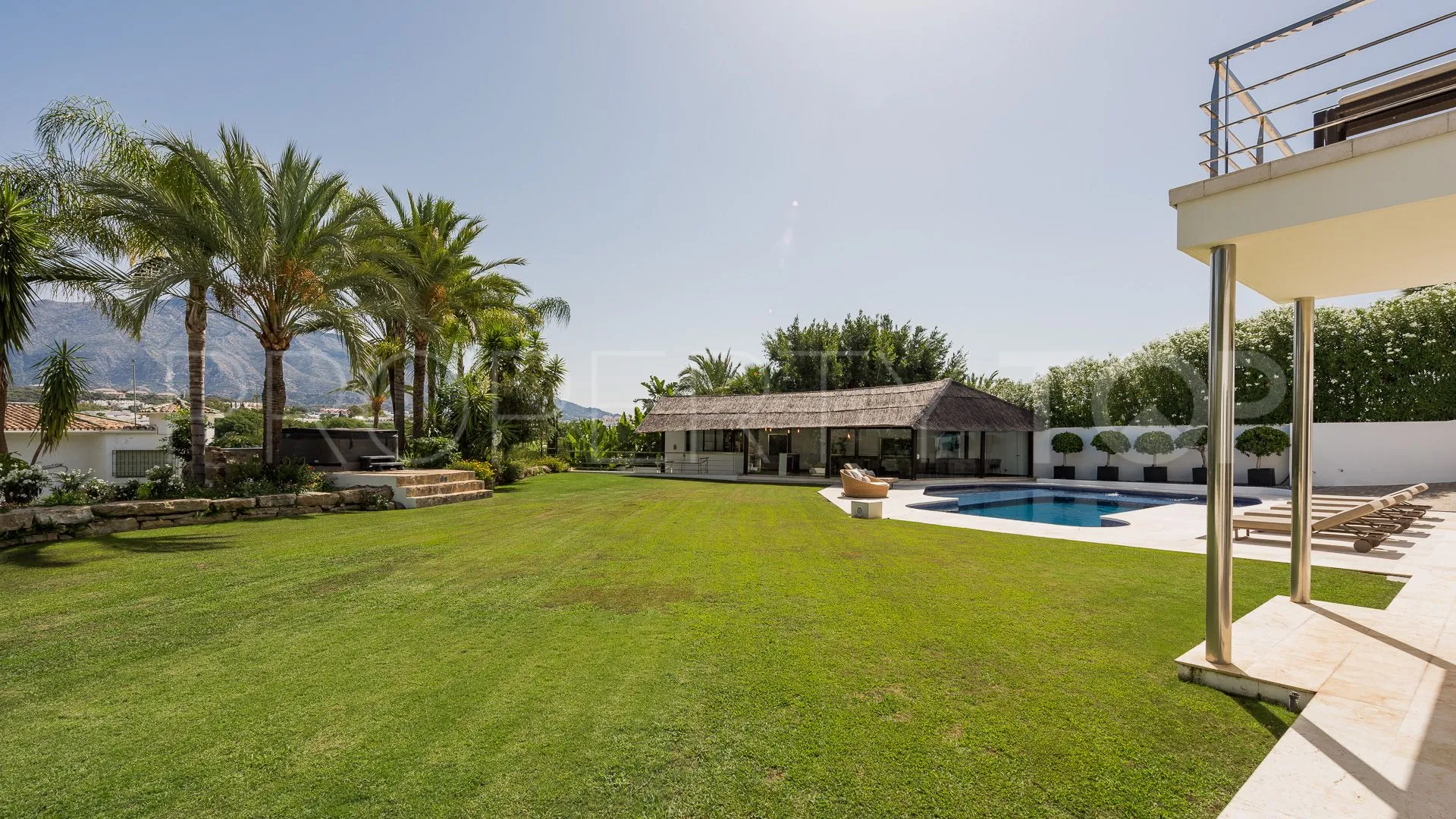 Villa in Nueva Andalucia for sale