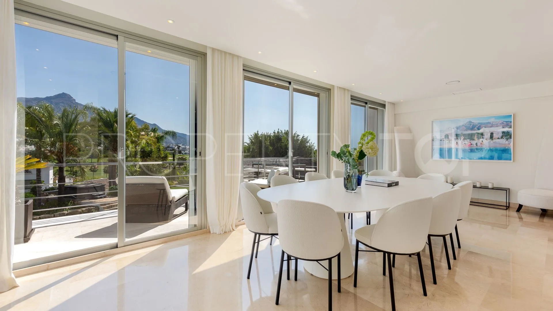 Villa in Nueva Andalucia for sale