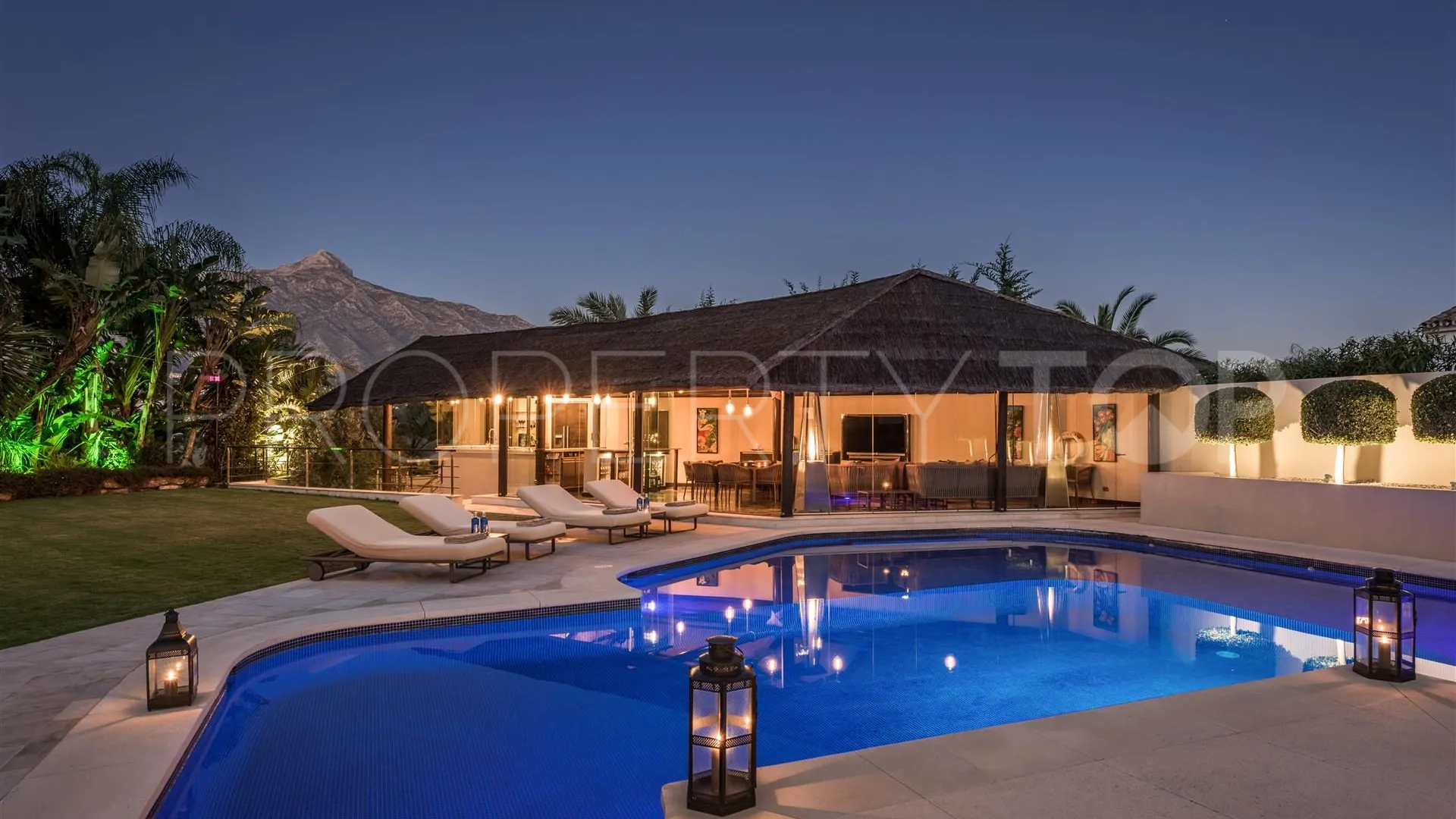 Villa in Nueva Andalucia for sale