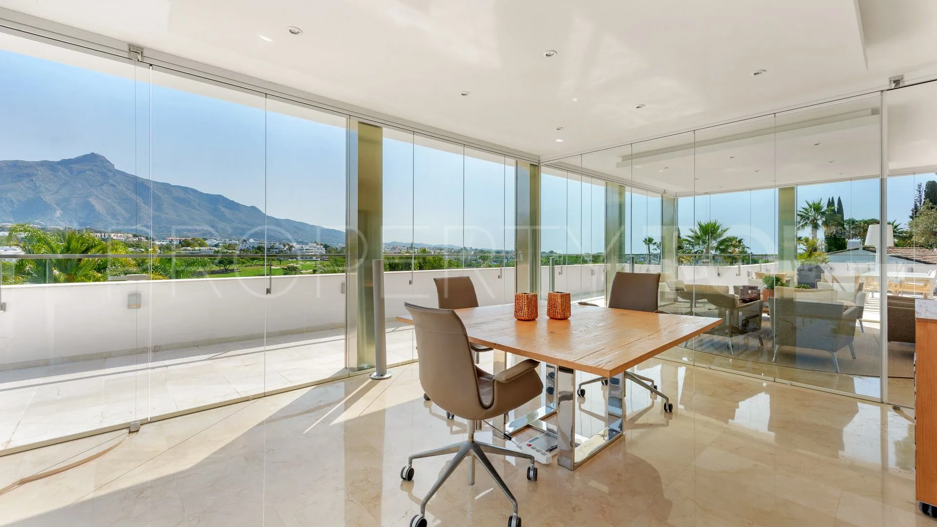 Villa in Nueva Andalucia for sale