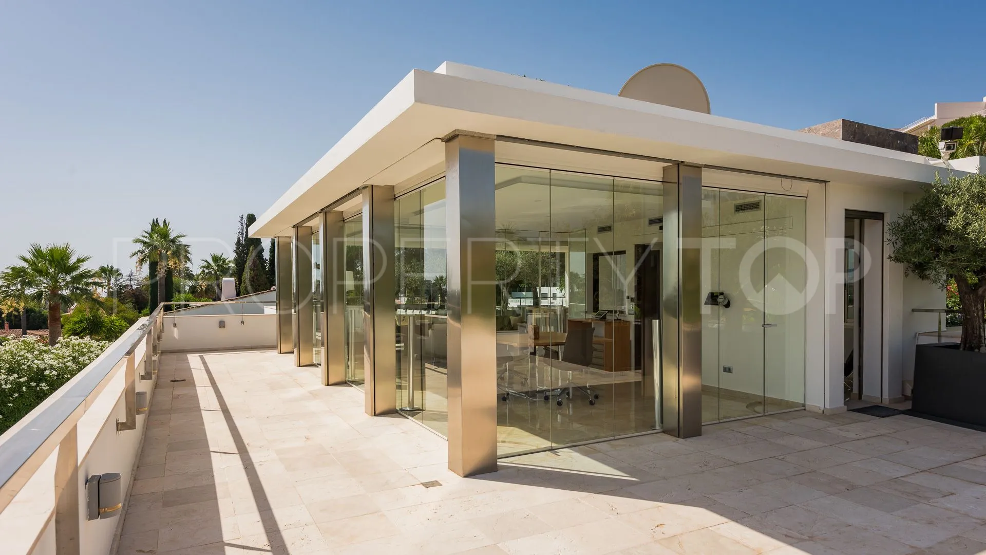 Villa in Nueva Andalucia for sale