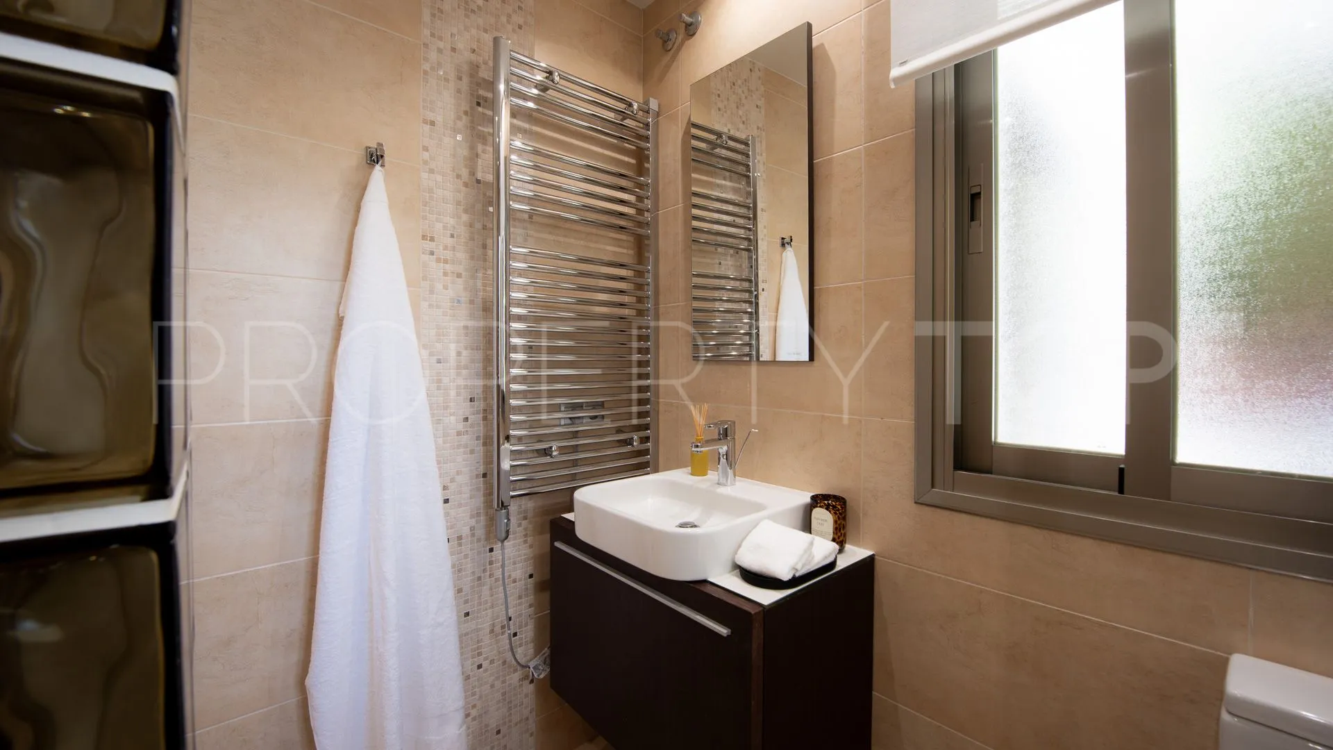 Villa in Nueva Andalucia for sale