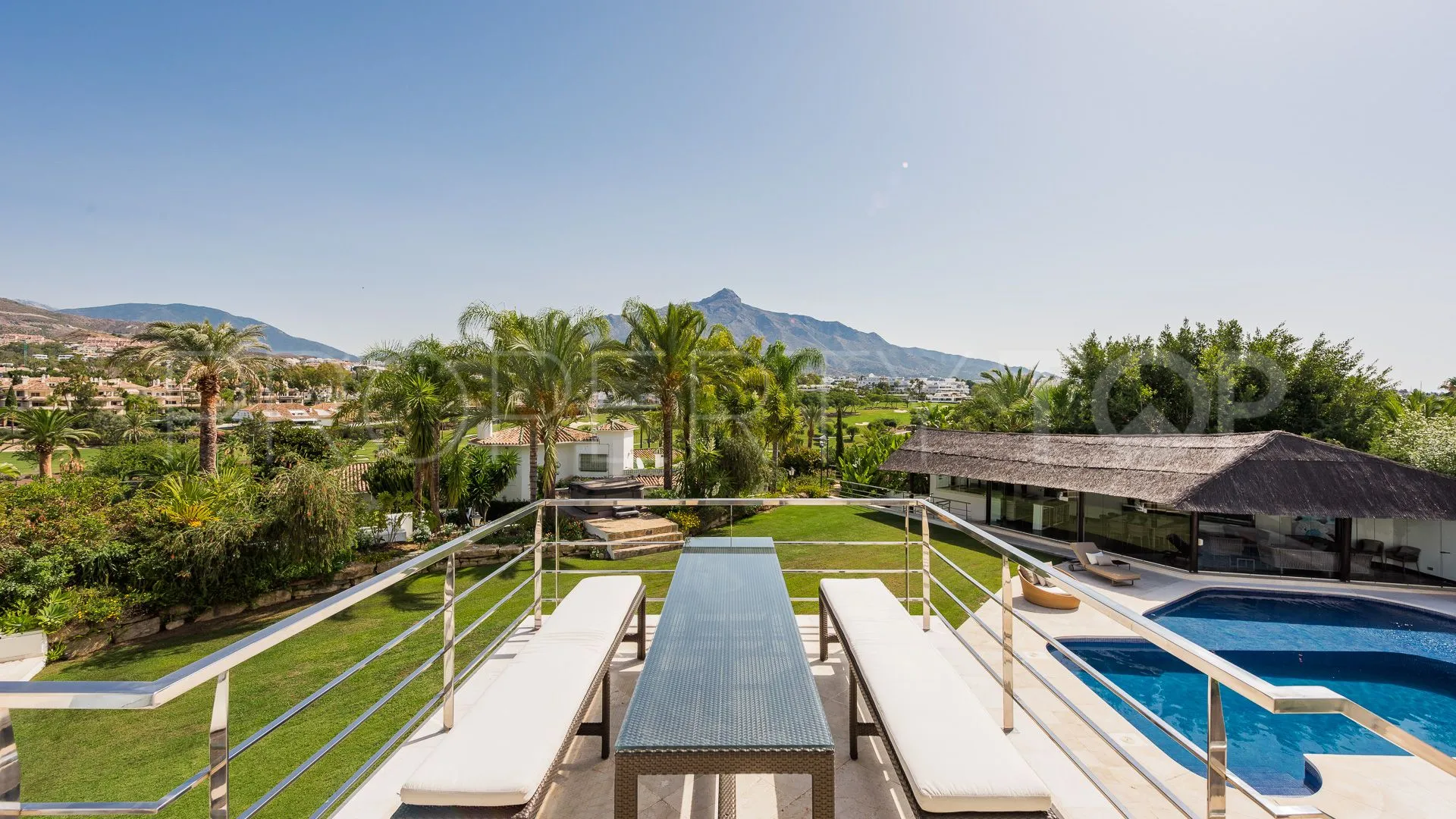 Villa in Nueva Andalucia for sale