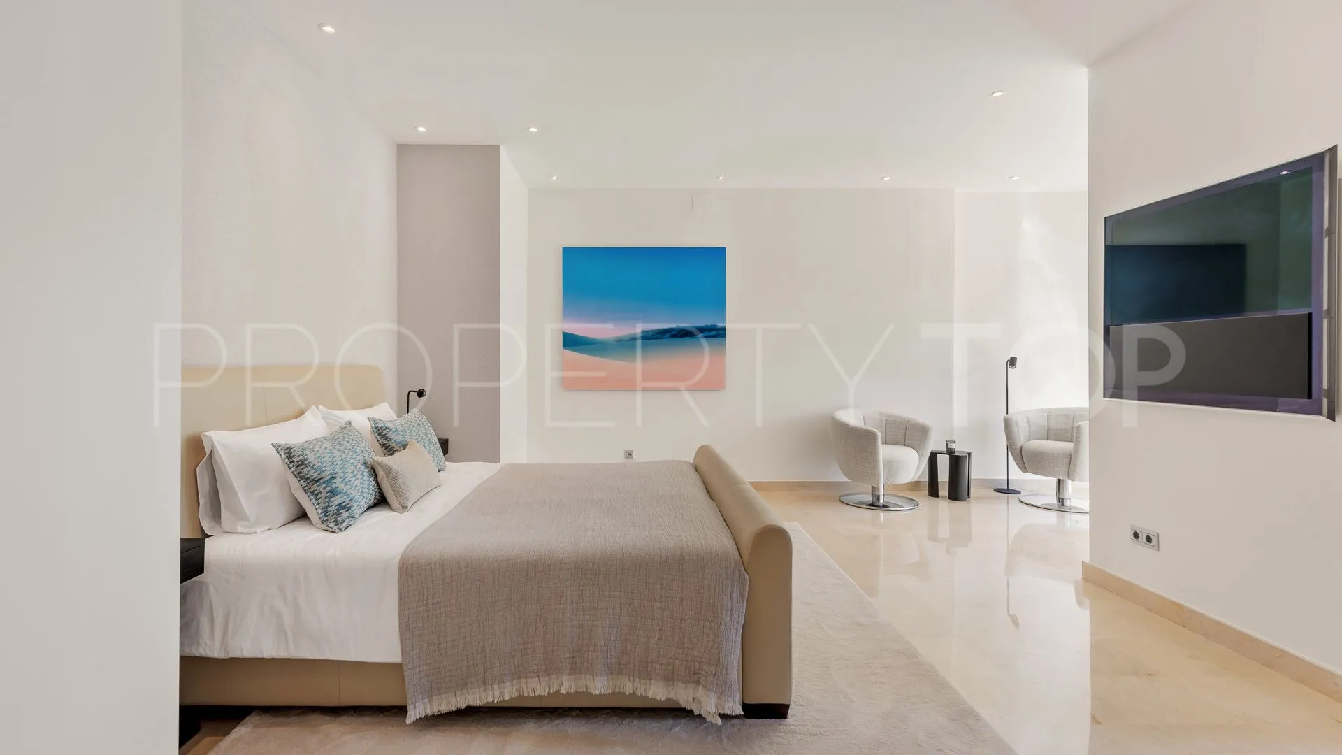 Villa in Nueva Andalucia for sale