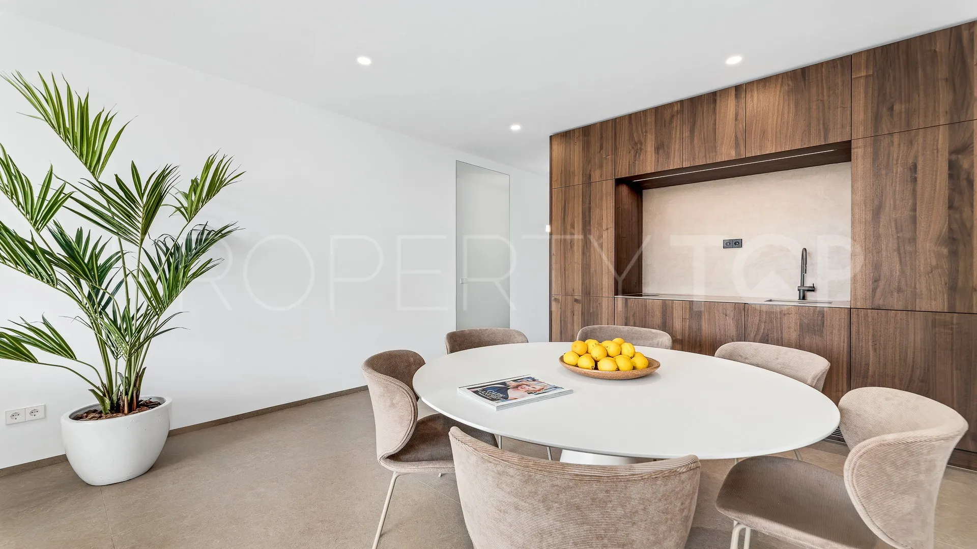 For sale Marina Puente Romano apartment with 3 bedrooms