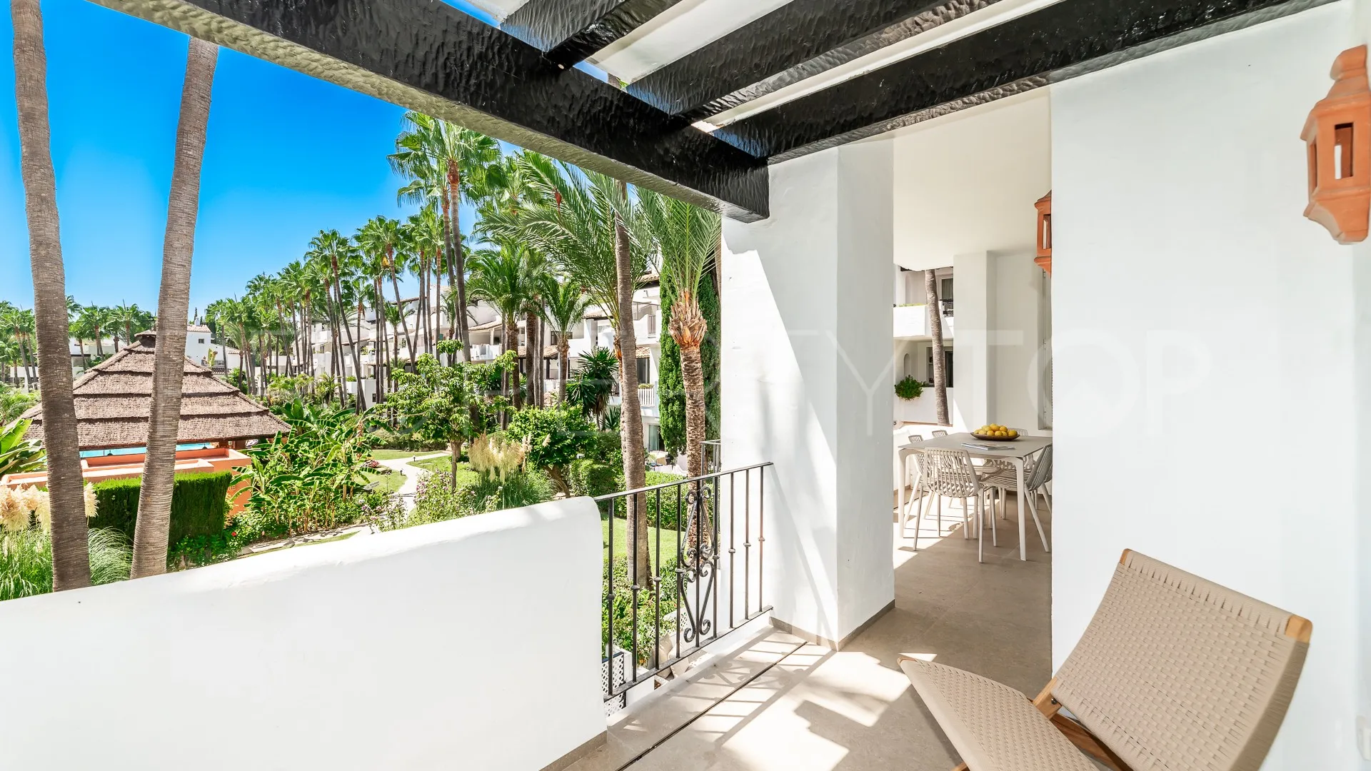 For sale Marina Puente Romano apartment with 3 bedrooms