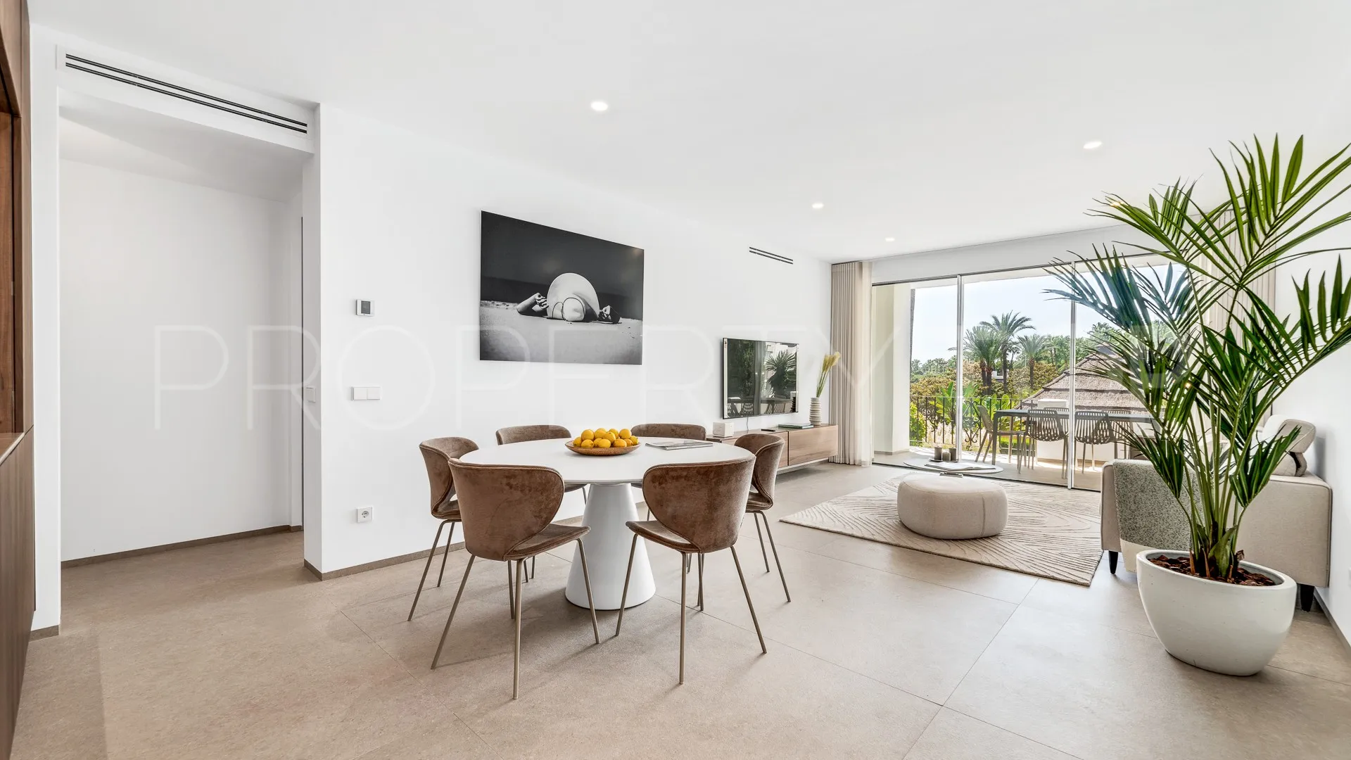 For sale Marina Puente Romano apartment with 3 bedrooms