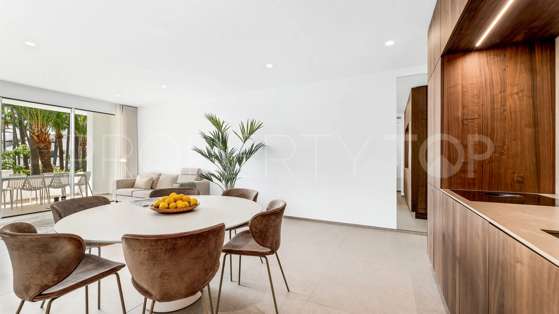 For sale Marina Puente Romano apartment with 3 bedrooms