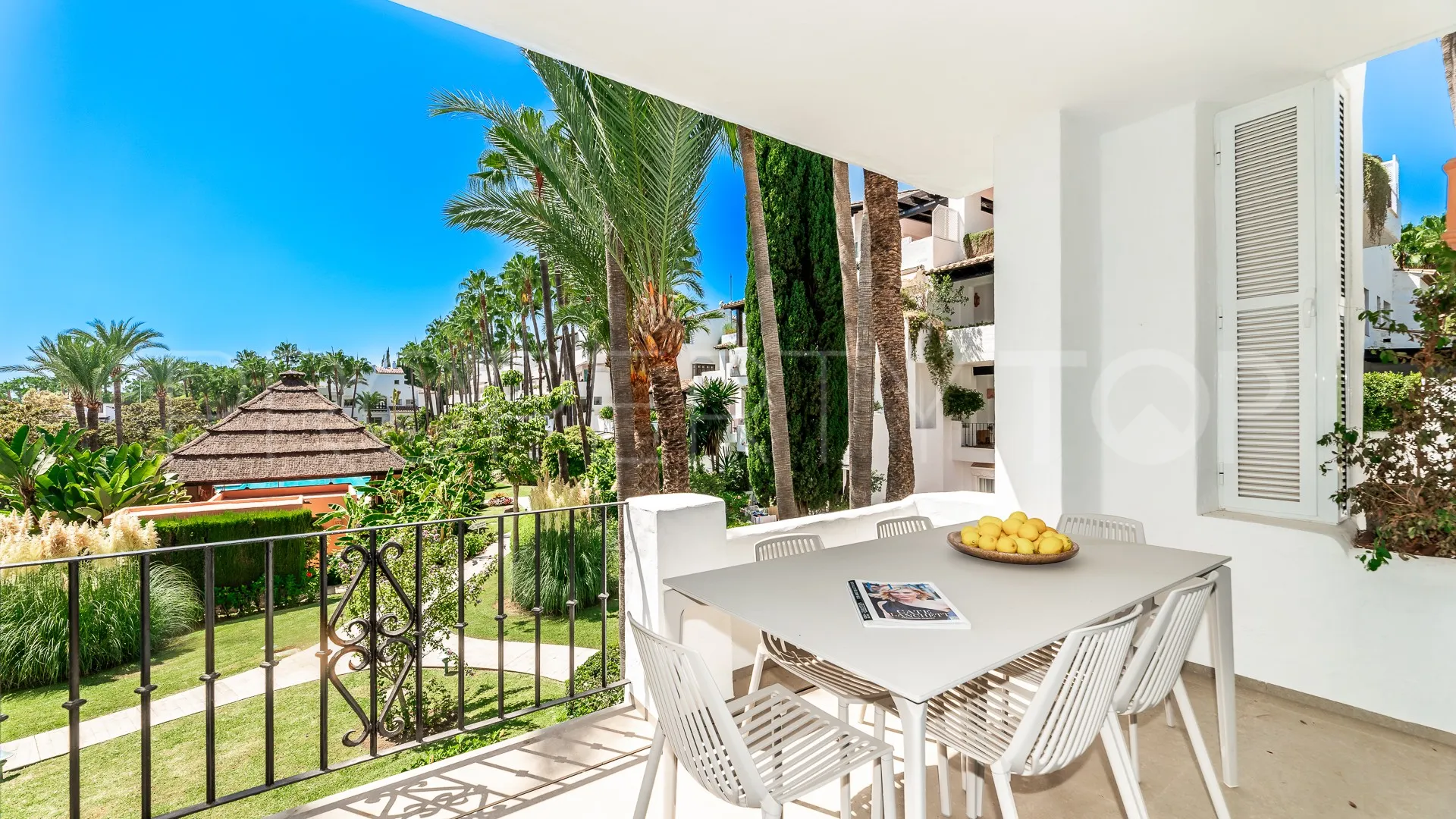 For sale Marina Puente Romano apartment with 3 bedrooms