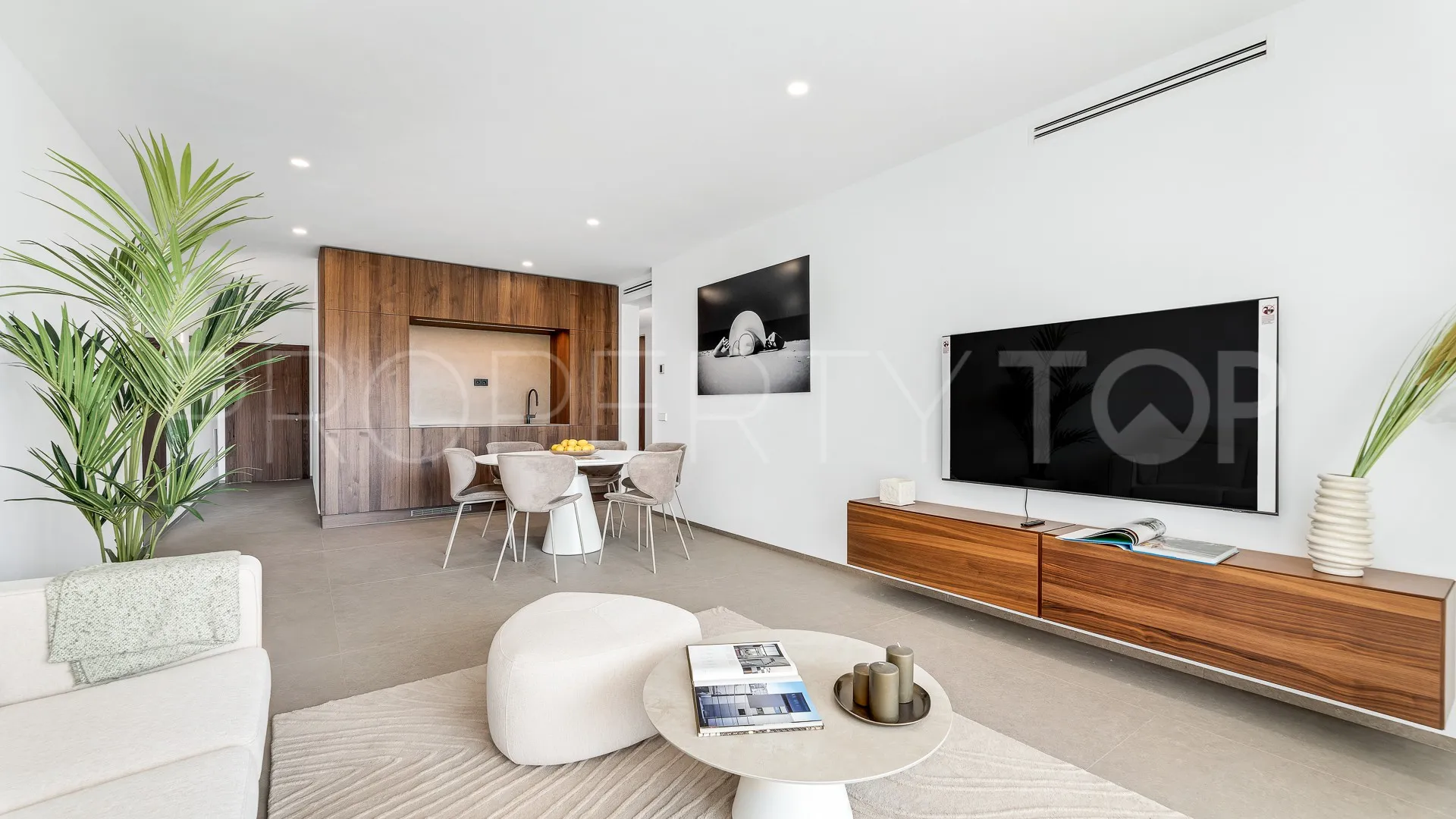 For sale Marina Puente Romano apartment with 3 bedrooms
