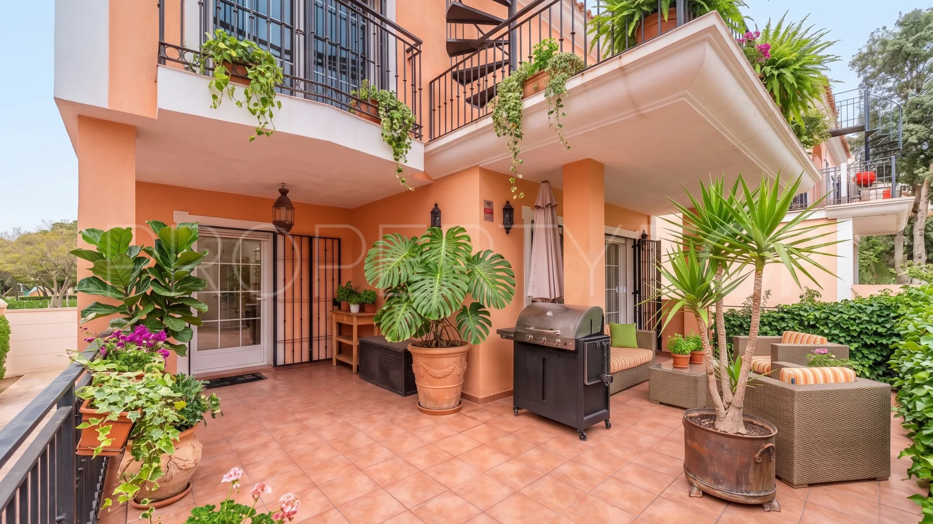 Villa with 5 bedrooms for sale in Elviria